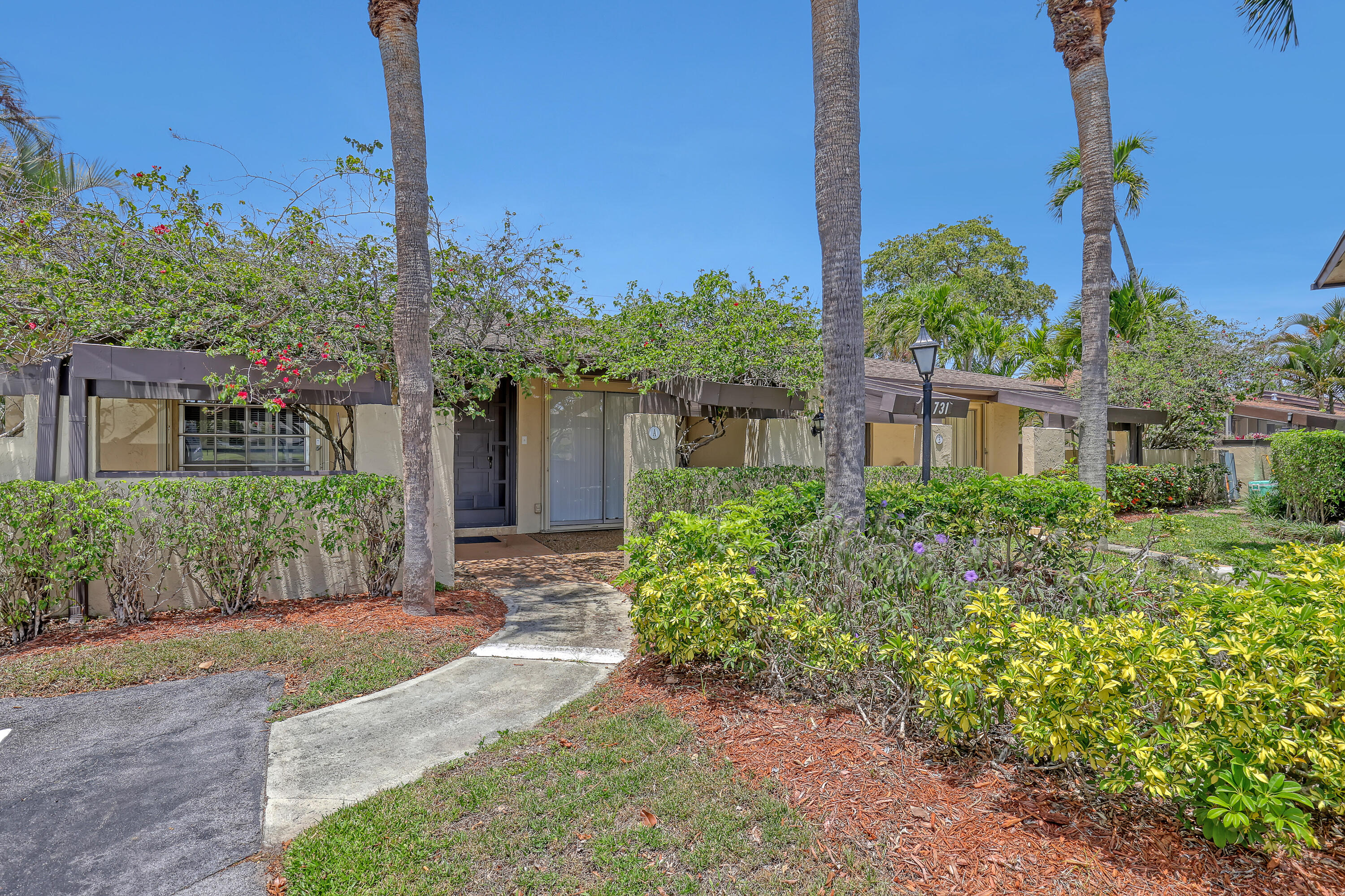 PALM GREENS AT VILLA DEL RAY CONDO II - Residential