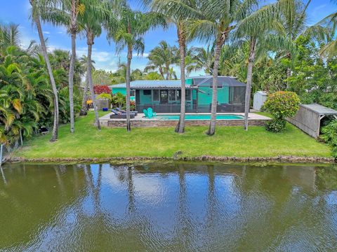 A home in Lake Clarke Shores