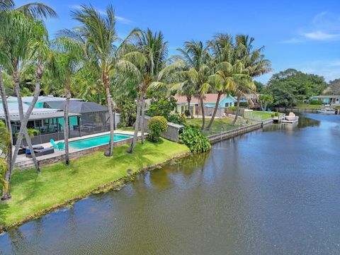 A home in Lake Clarke Shores