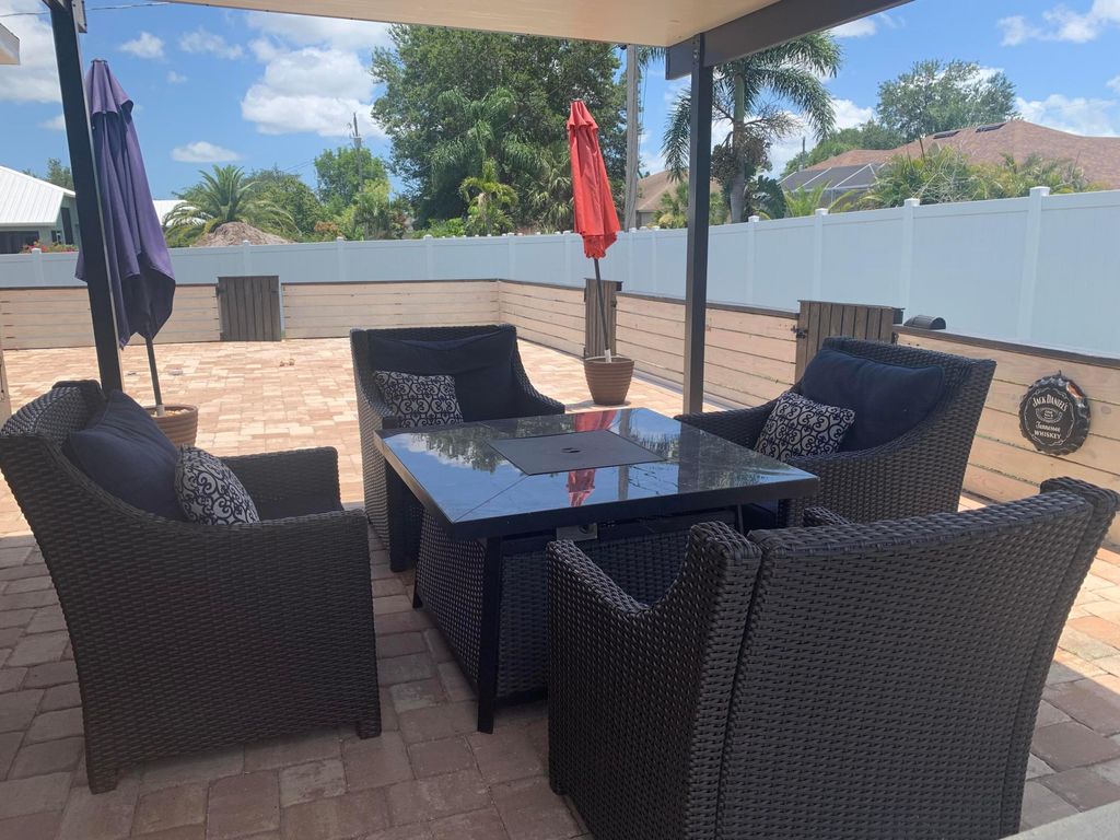 Photo of 442 SW Dahled Avenue, Port Saint Lucie, FL 34953 (MLS # R10993046)