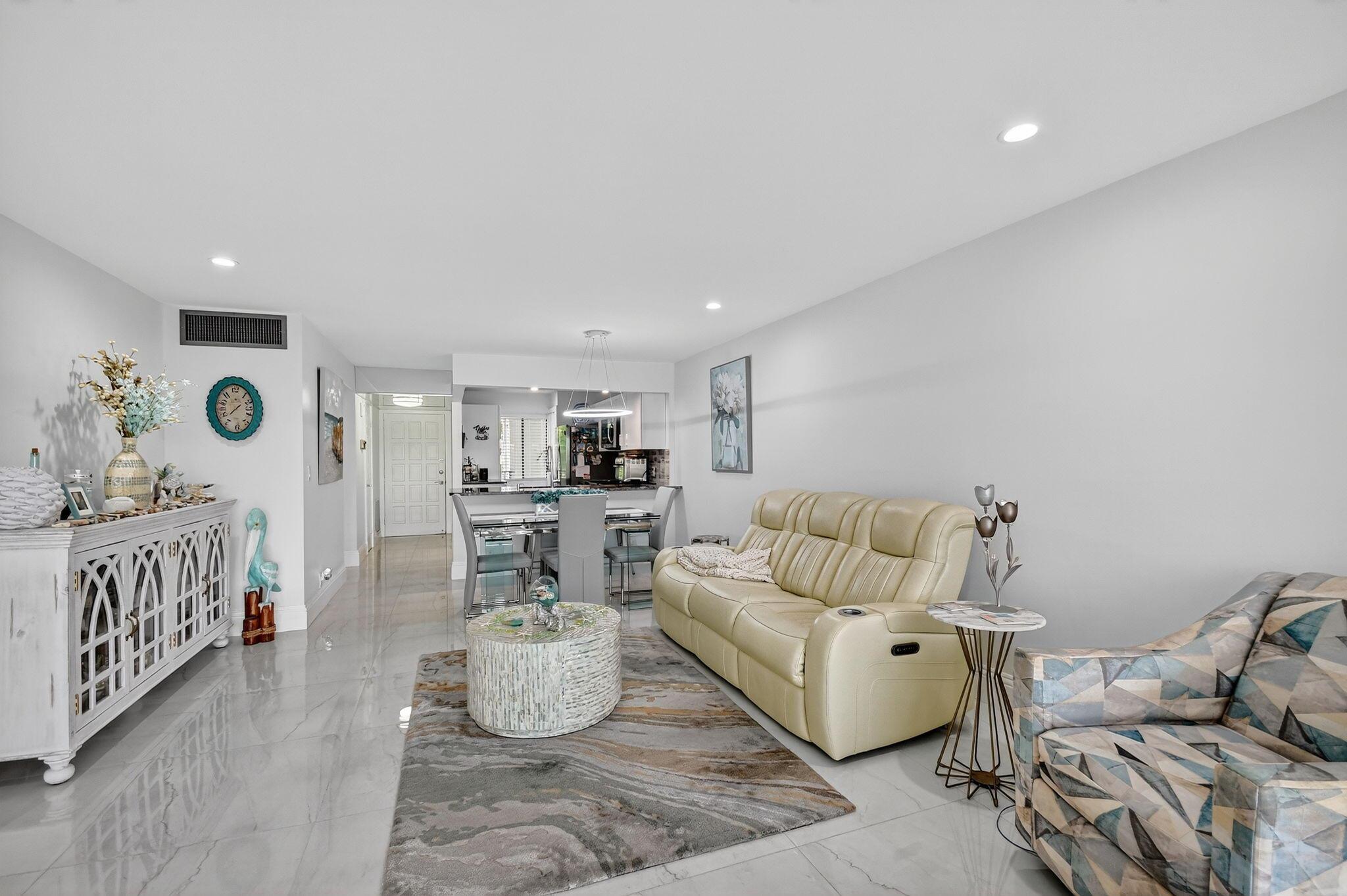 FOUNTAINS OF PALM BEACH C - Residential