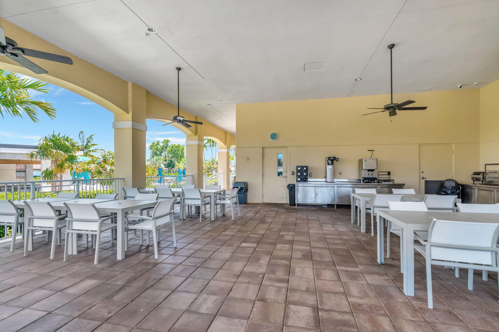 FOUNTAINS OF PALM BEACH C - Residential