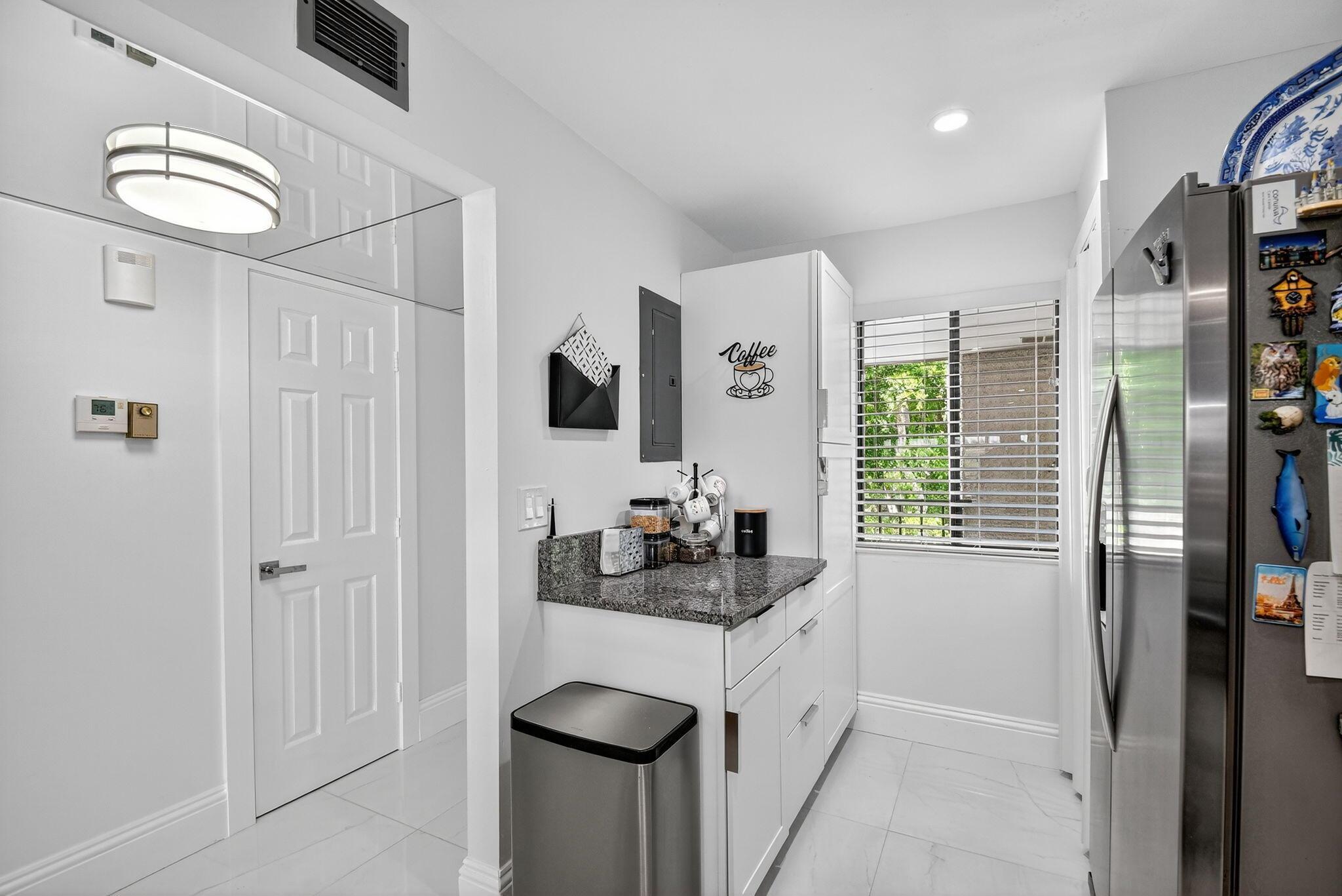 FOUNTAINS OF PALM BEACH C - Residential