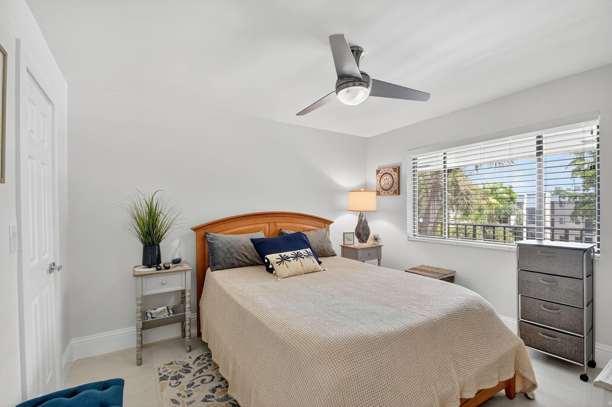 FOUNTAINS OF PALM BEACH C - Residential