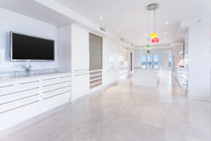 Luxuria - Residential