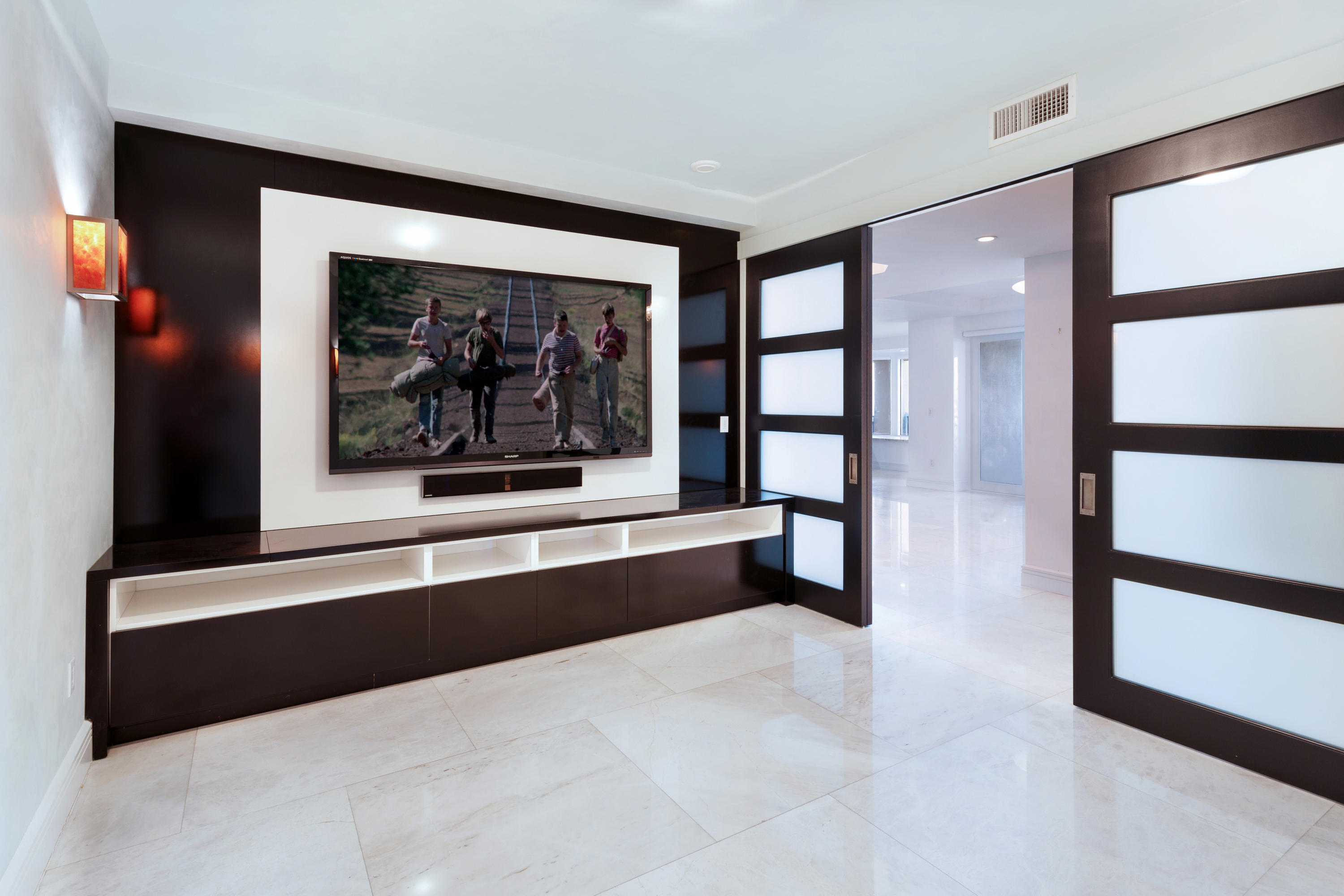 Luxuria - Residential