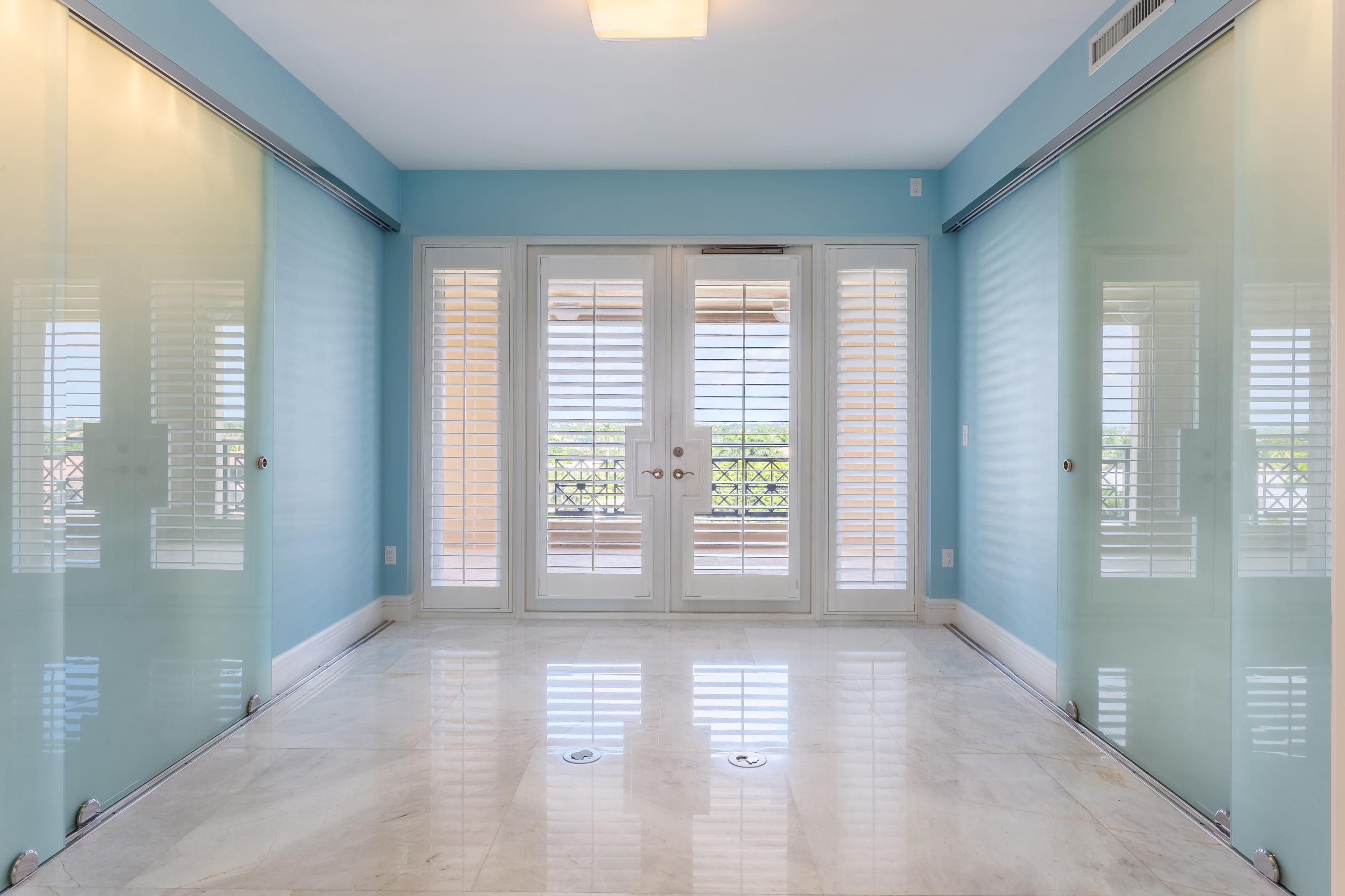 Luxuria - Residential