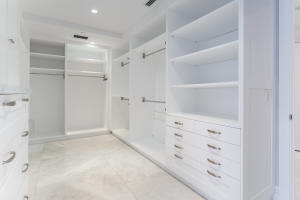 Luxuria - Residential