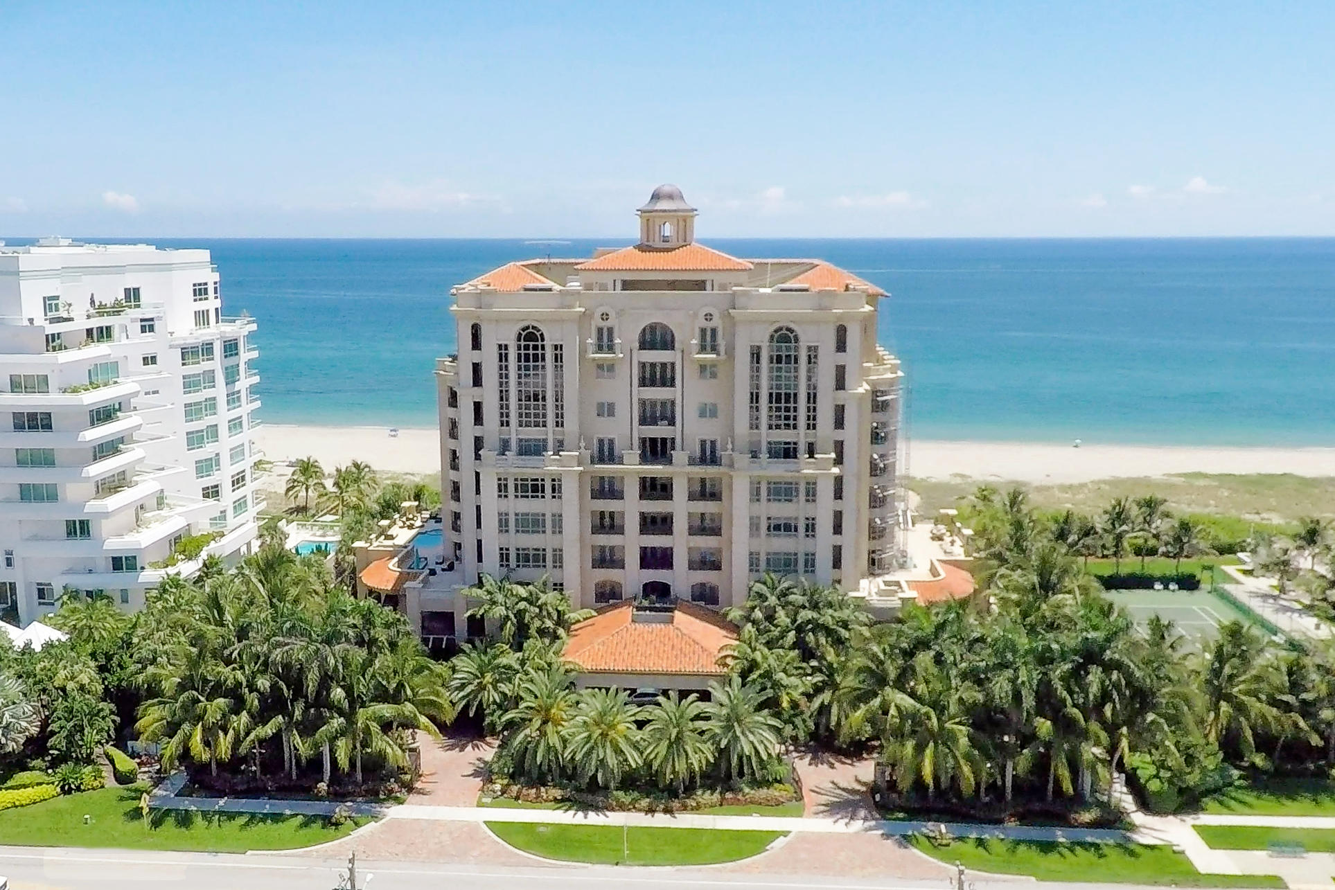 Luxuria - Residential