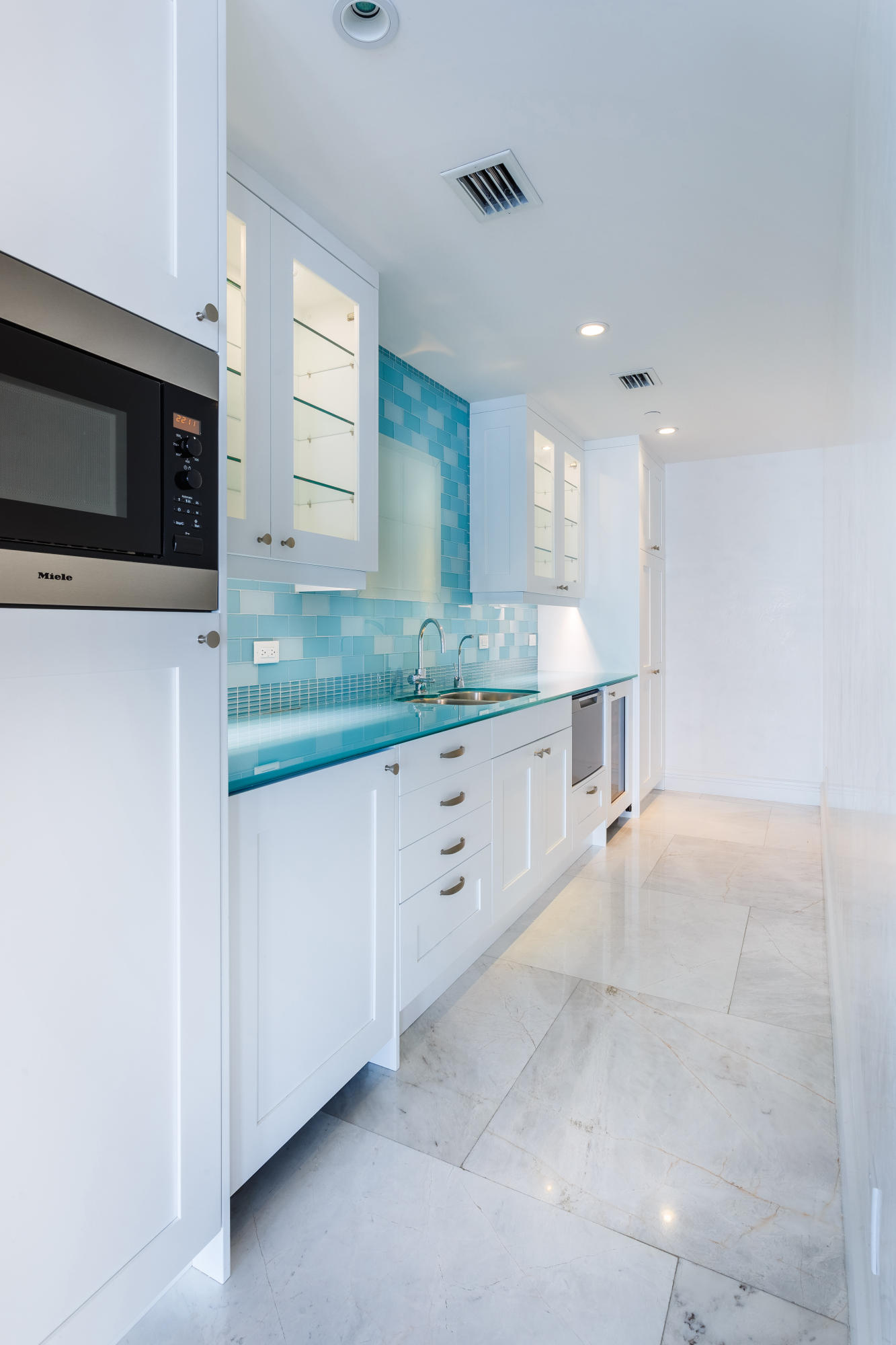 Luxuria - Residential