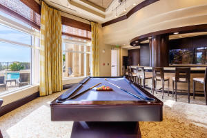 Luxuria - Residential