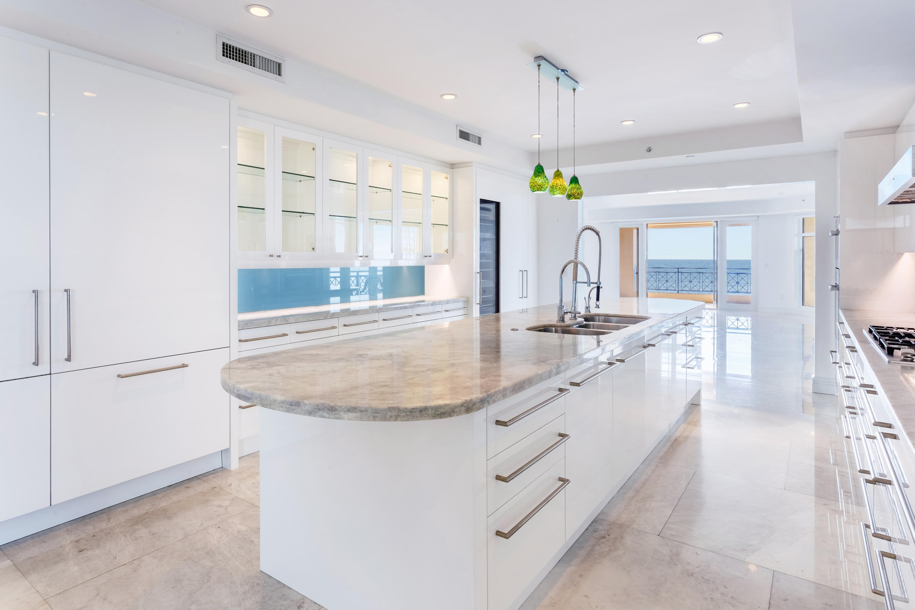 Luxuria - Residential