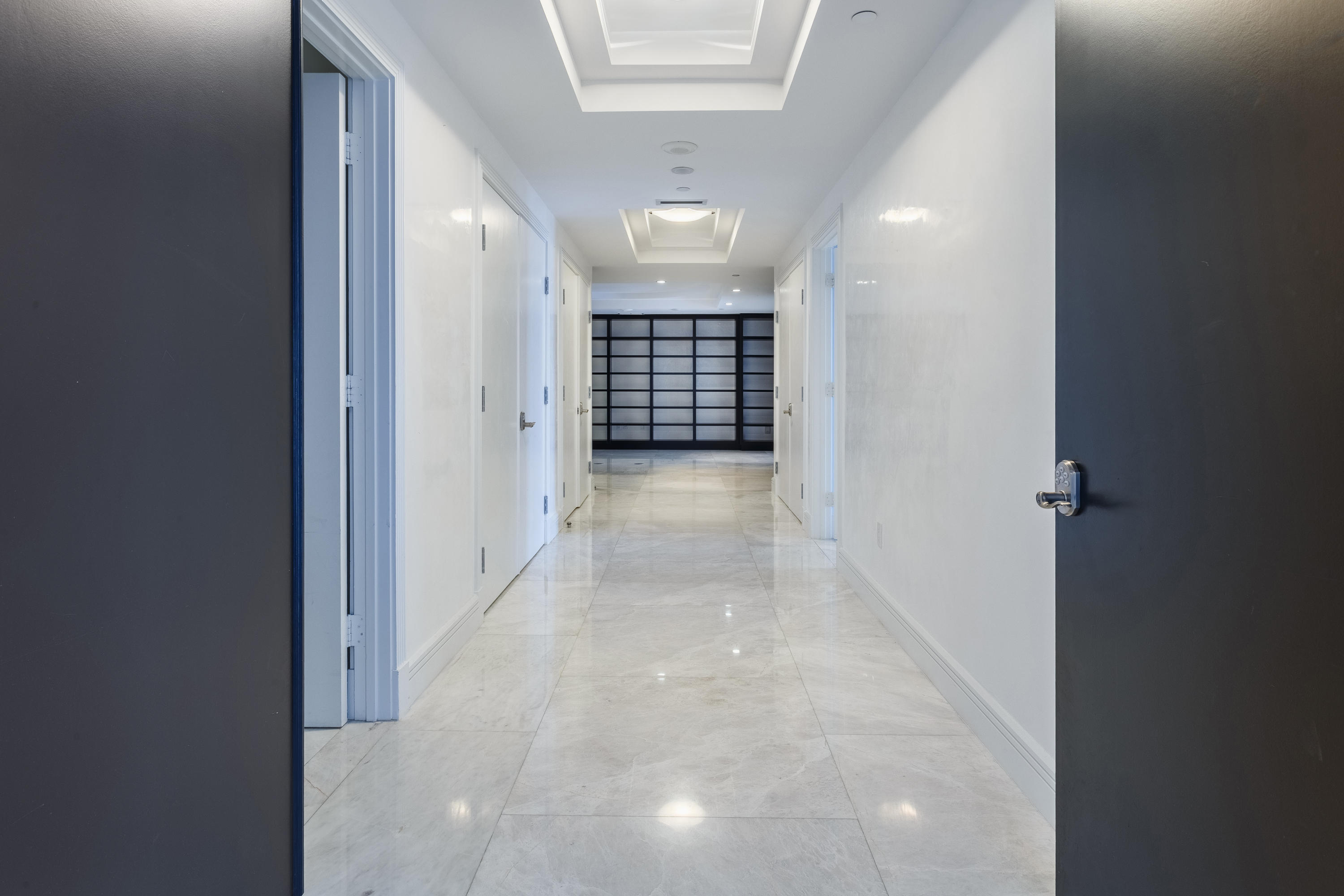 Luxuria - Residential