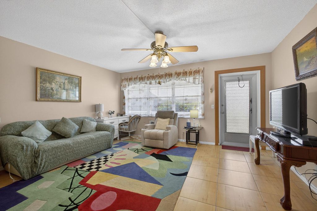Photo of 39 Dorchester B, West Palm Beach, FL 33417 (MLS # R11163264)