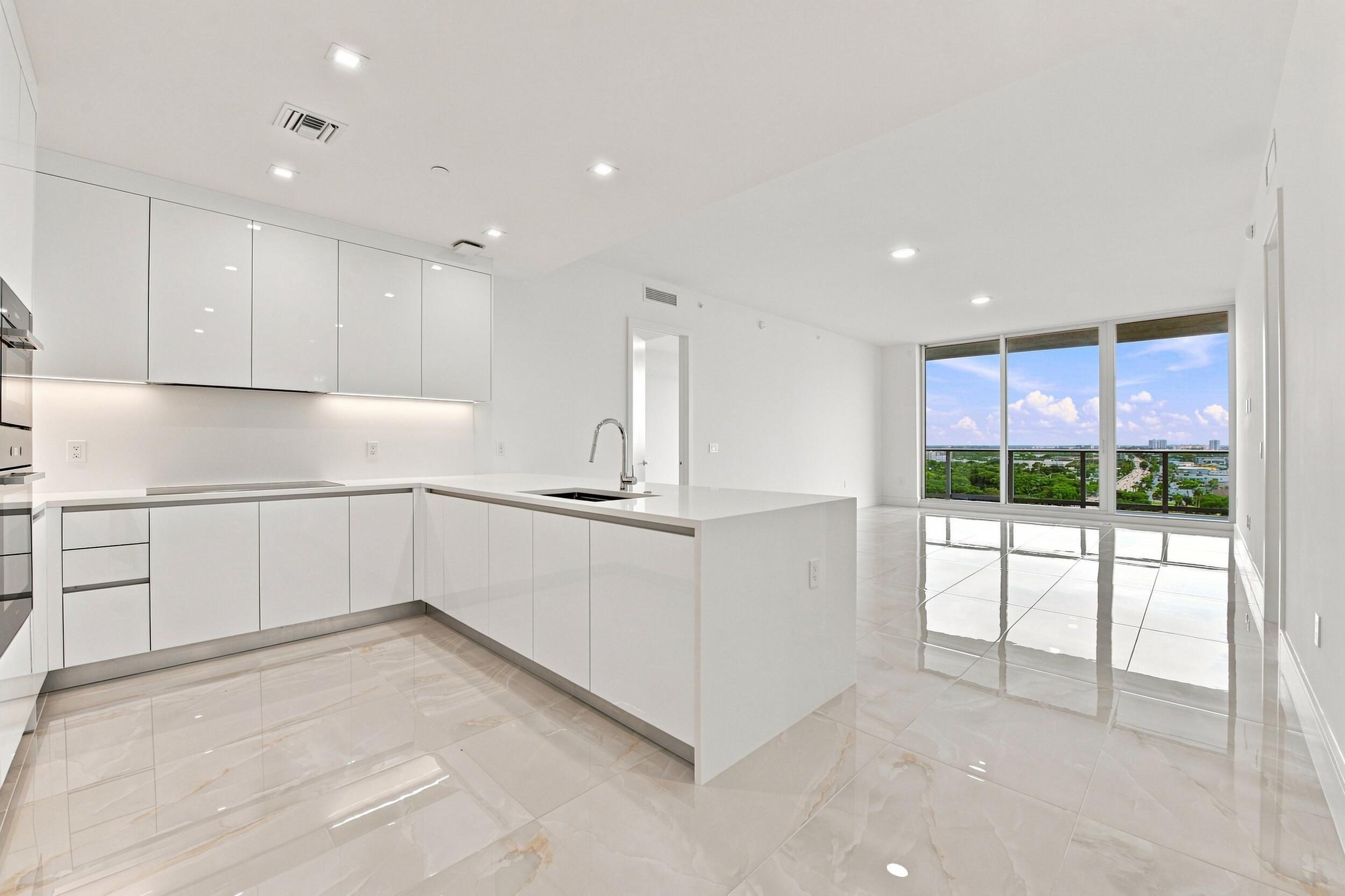 220 Lake Shore Drive 1517