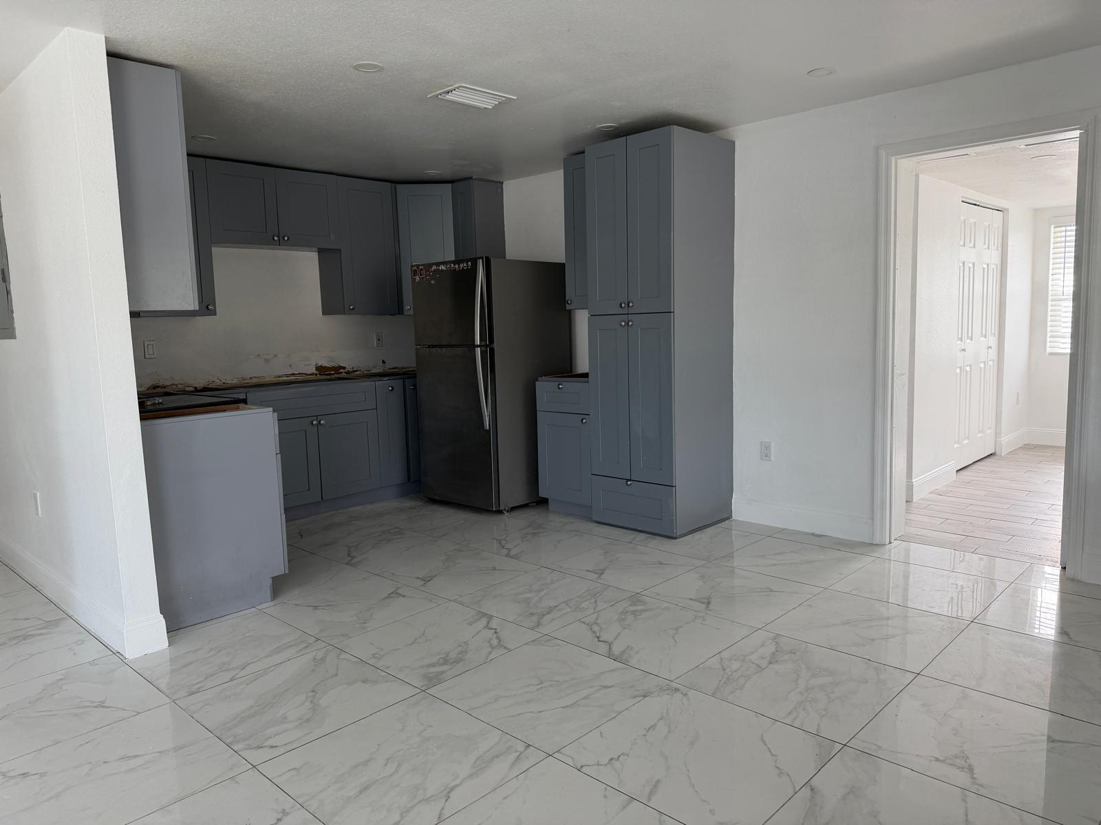 PALM CREST GARDENS 1 ADD - Residential Lease