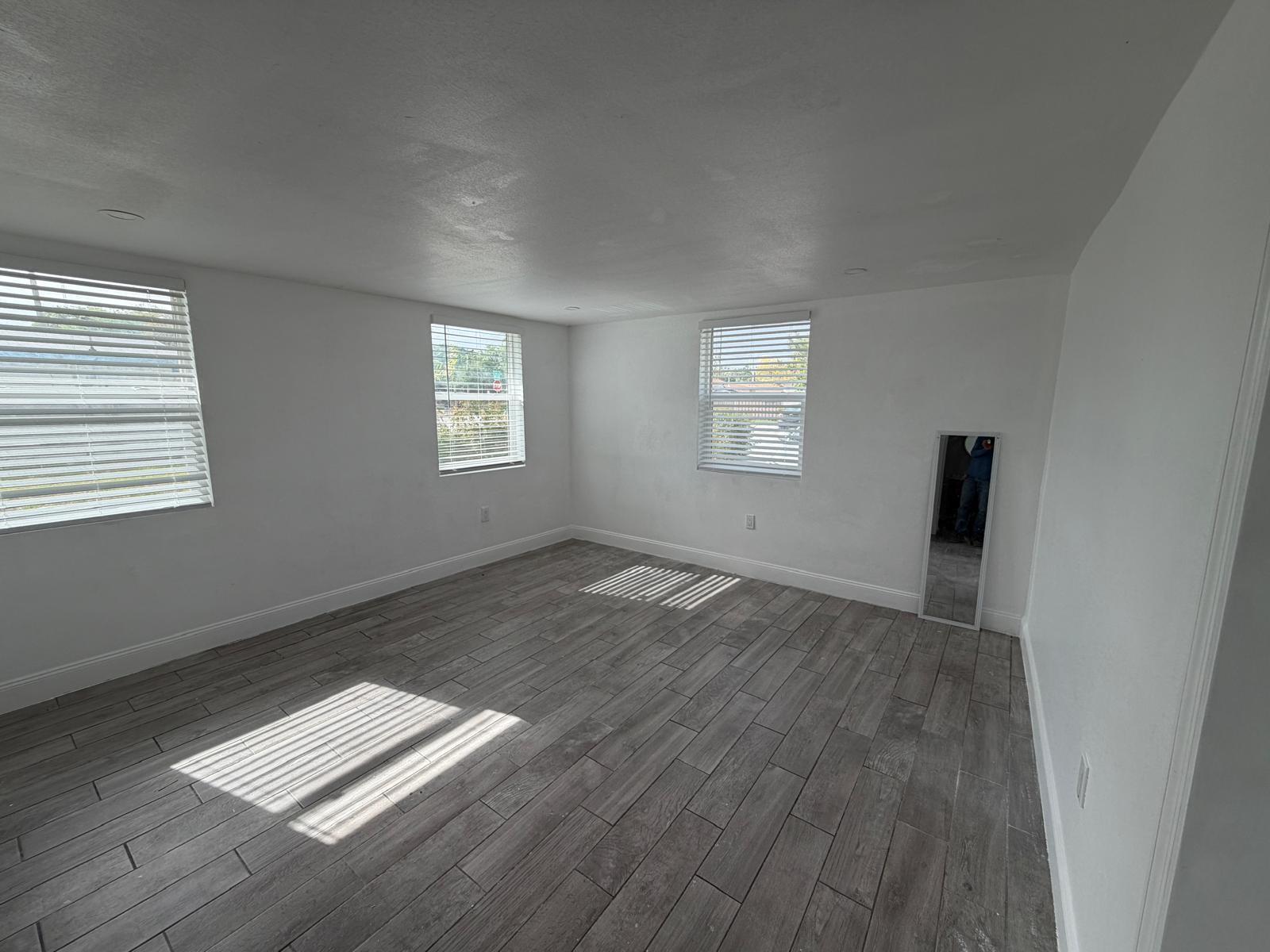 PALM CREST GARDENS 1 ADD - Residential Lease
