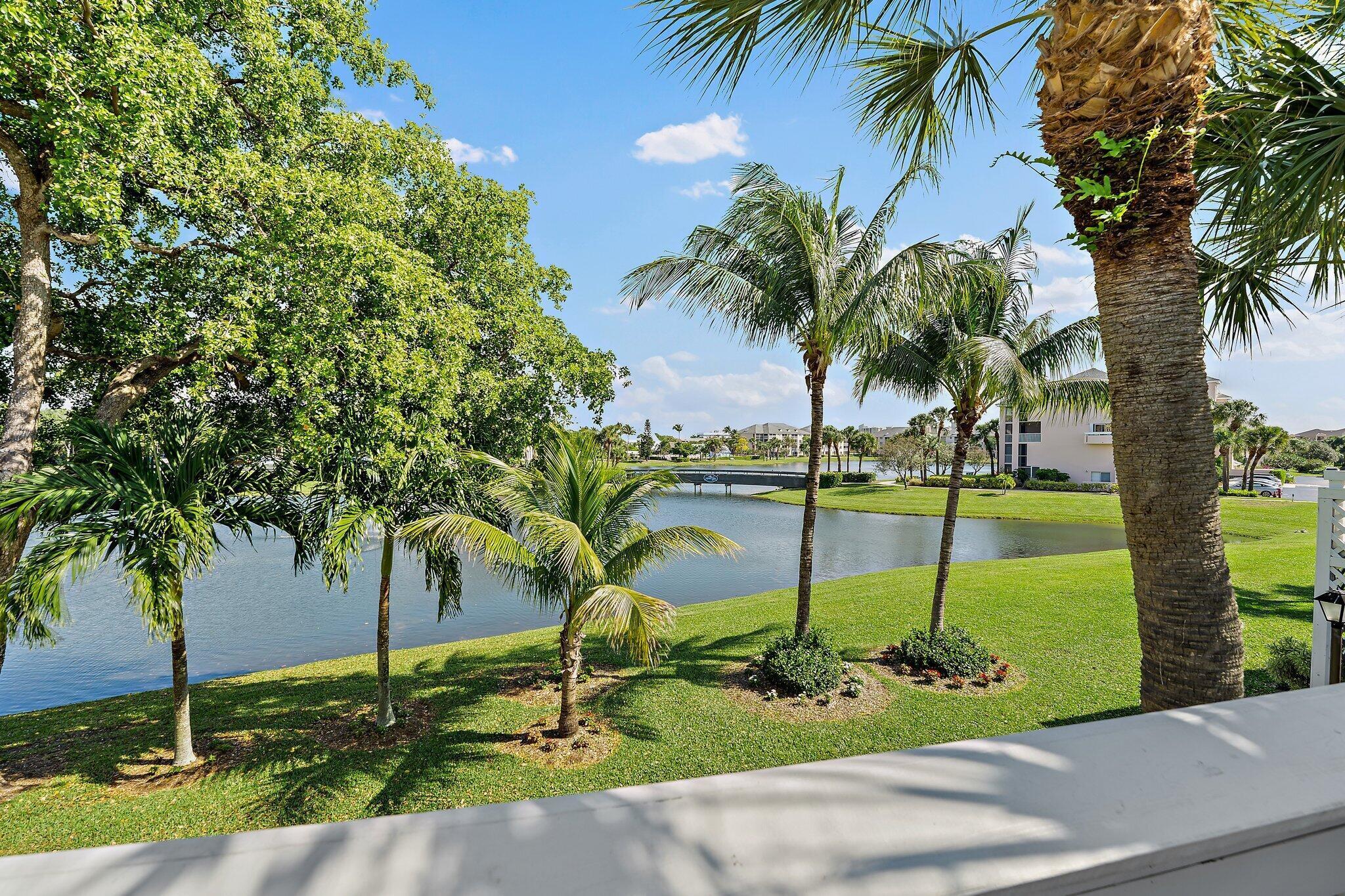 PLANTATION VILLAS CONDO FILED 4-30-85 - Residential Lease