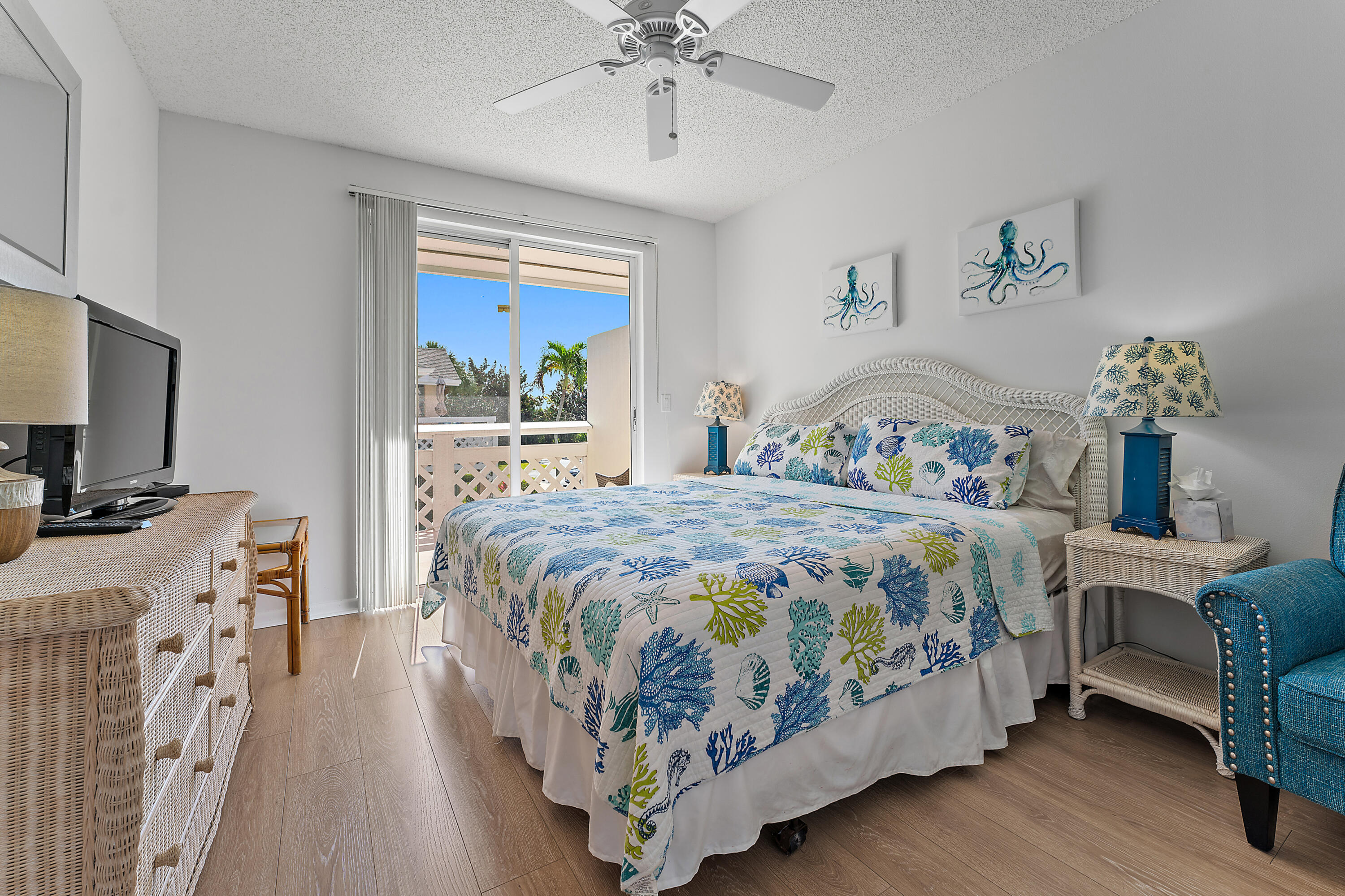 PLANTATION VILLAS CONDO FILED 4-30-85 - Residential Lease