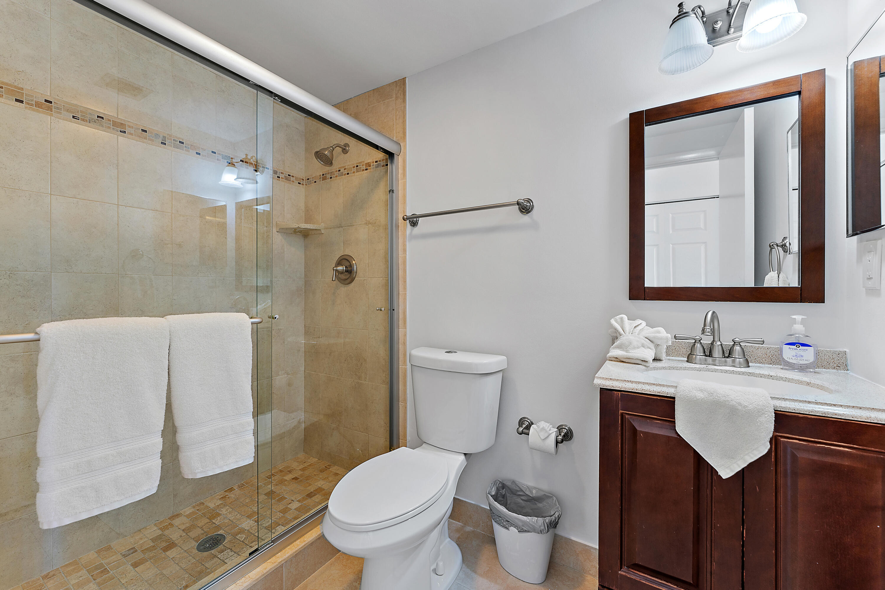 PLANTATION VILLAS CONDO FILED 4-30-85 - Residential Lease