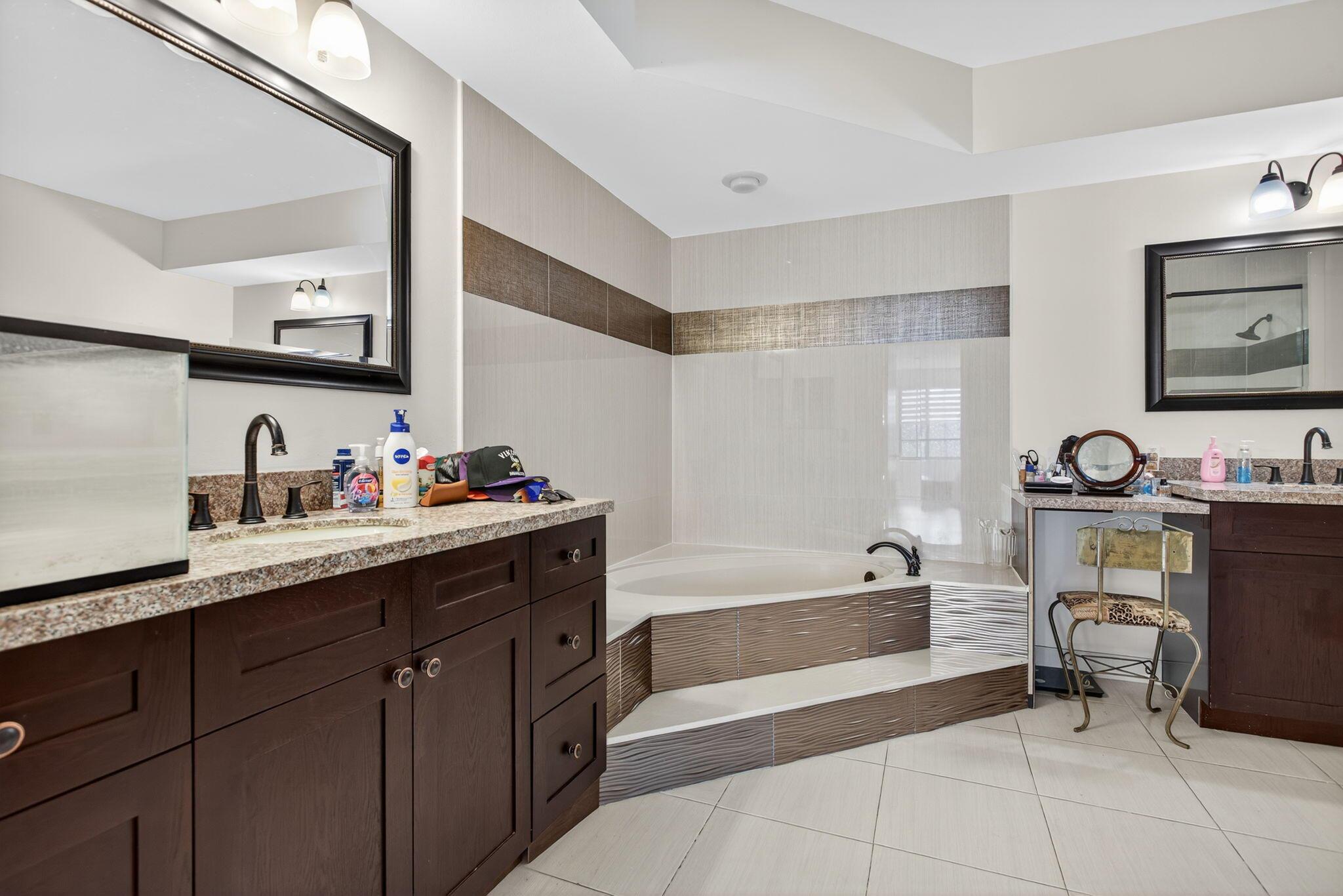 GLEN CONDOMINIUM 1 - Residential