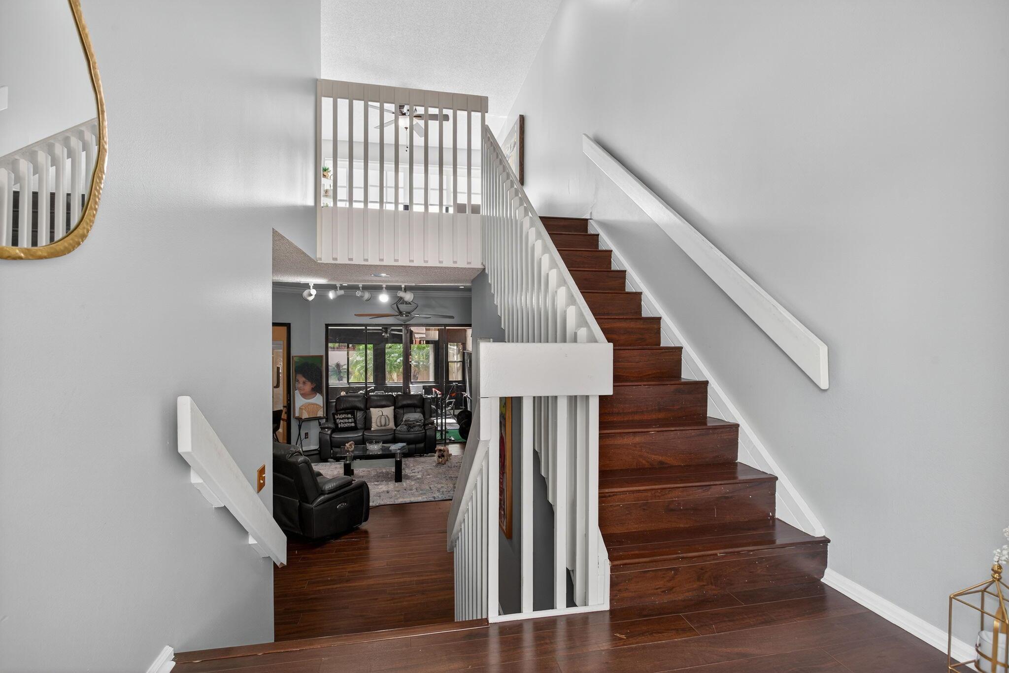 GLEN CONDOMINIUM 1 - Residential