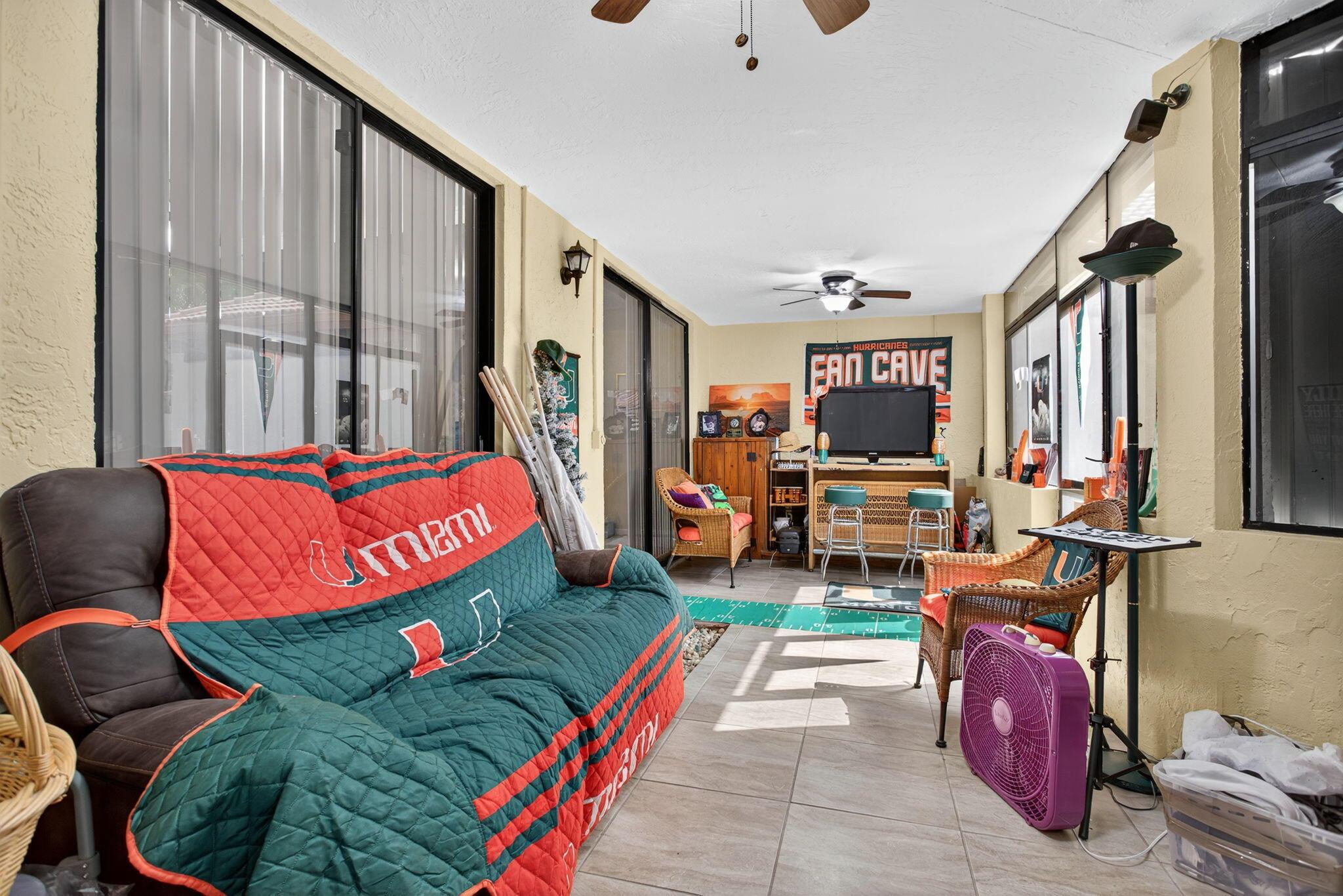 GLEN CONDOMINIUM 1 - Residential