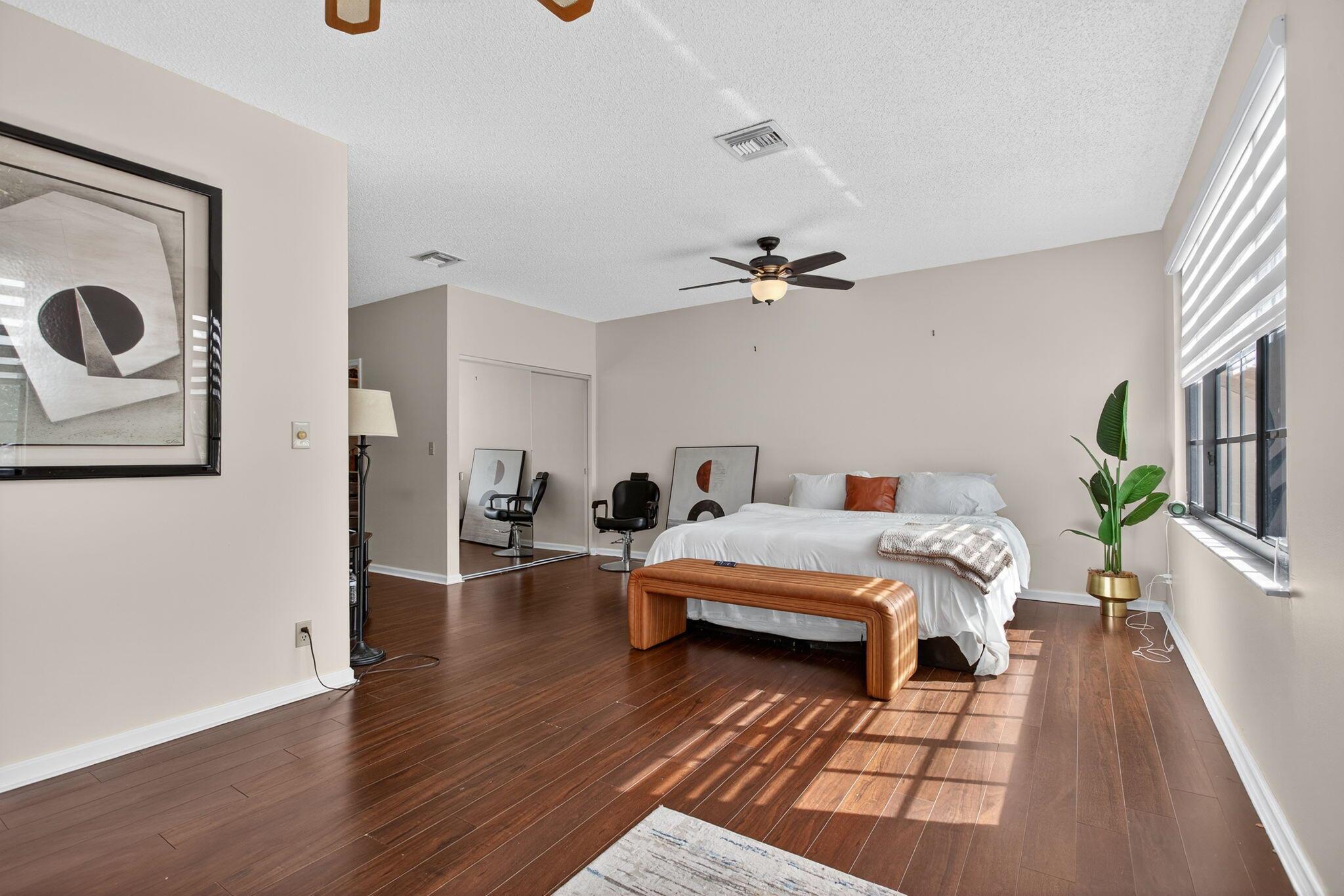 GLEN CONDOMINIUM 1 - Residential