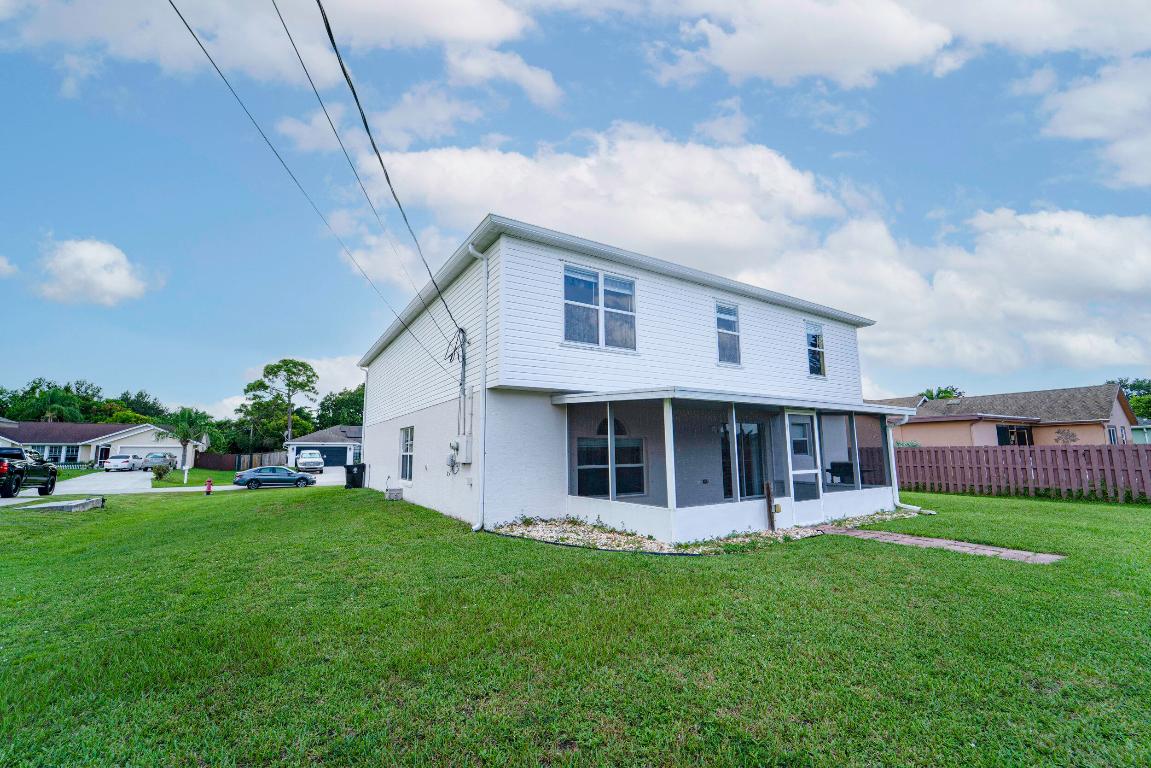 PORT ST LUCIE SECTION 8 - Residential