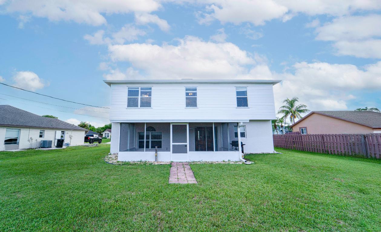 PORT ST LUCIE SECTION 8 - Residential