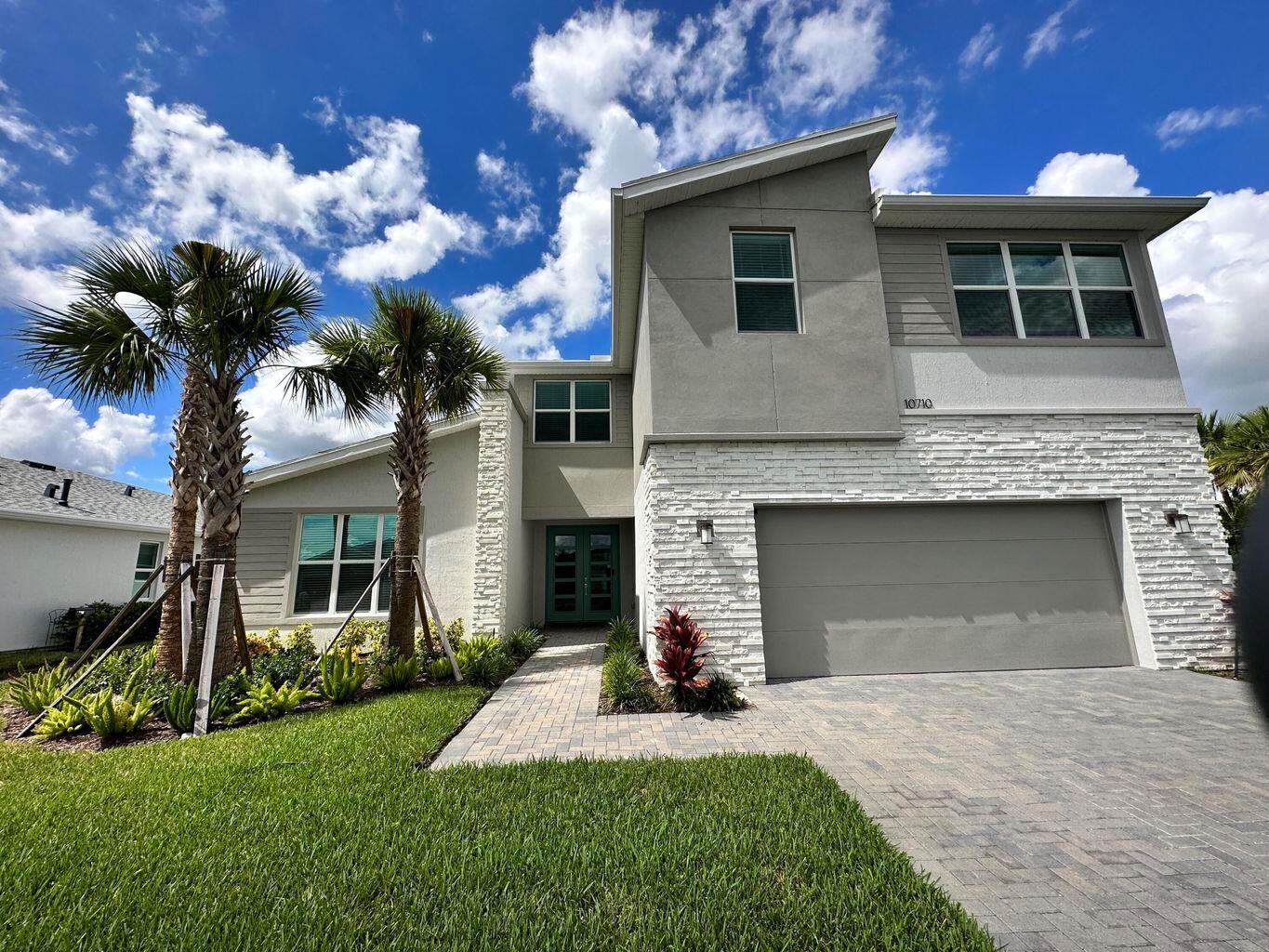 This modern Rowan in Emery was built in 2022 and boasts almost 3400 square feet under air, plus a den and a large loft upstairs. The ultra modern White kitchen has a wonderful pantry. Gas cooking community. Cable, internet, lawncare and amenity center included. Located in the heart of Tradition.