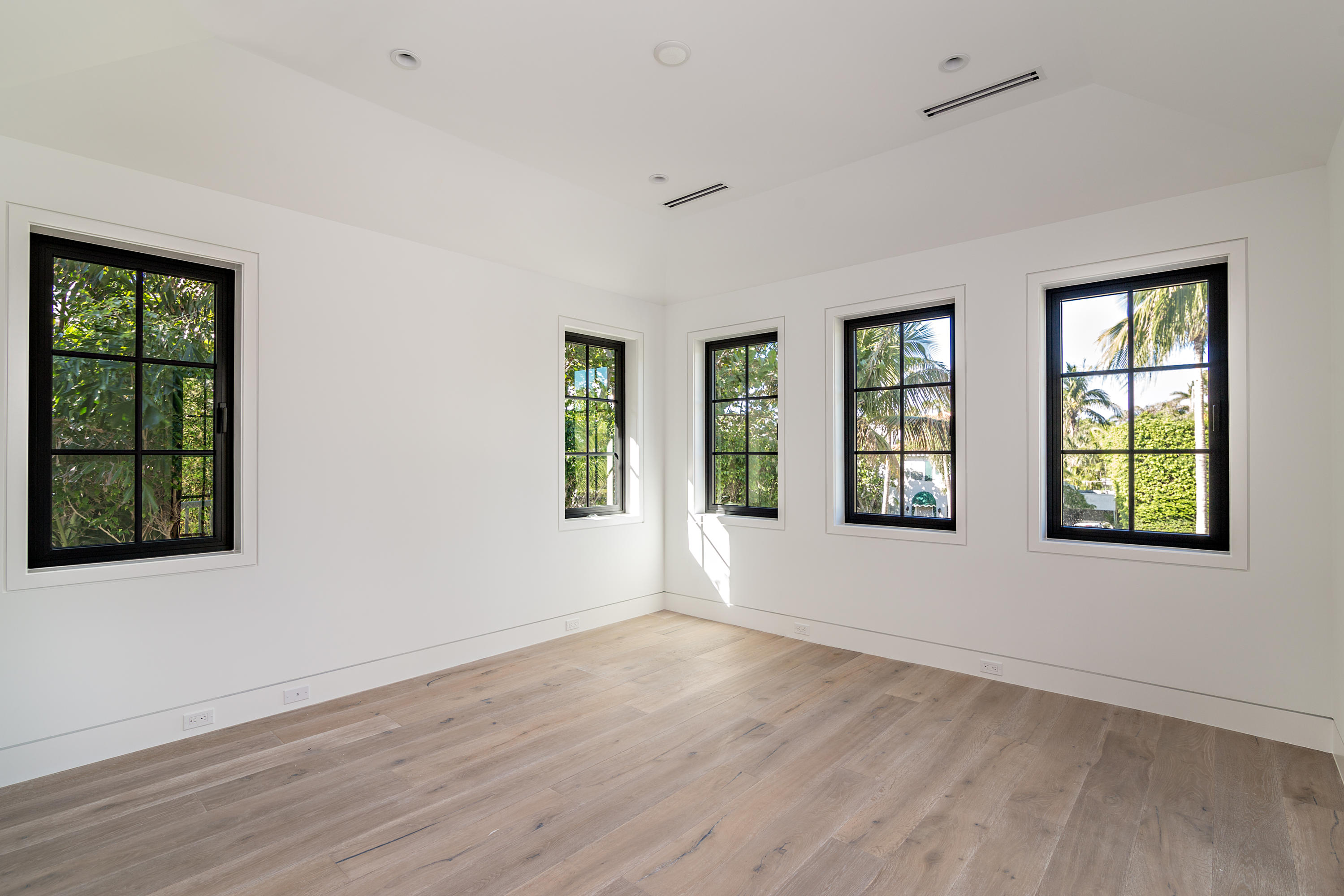 ROYAL PARK - Residential