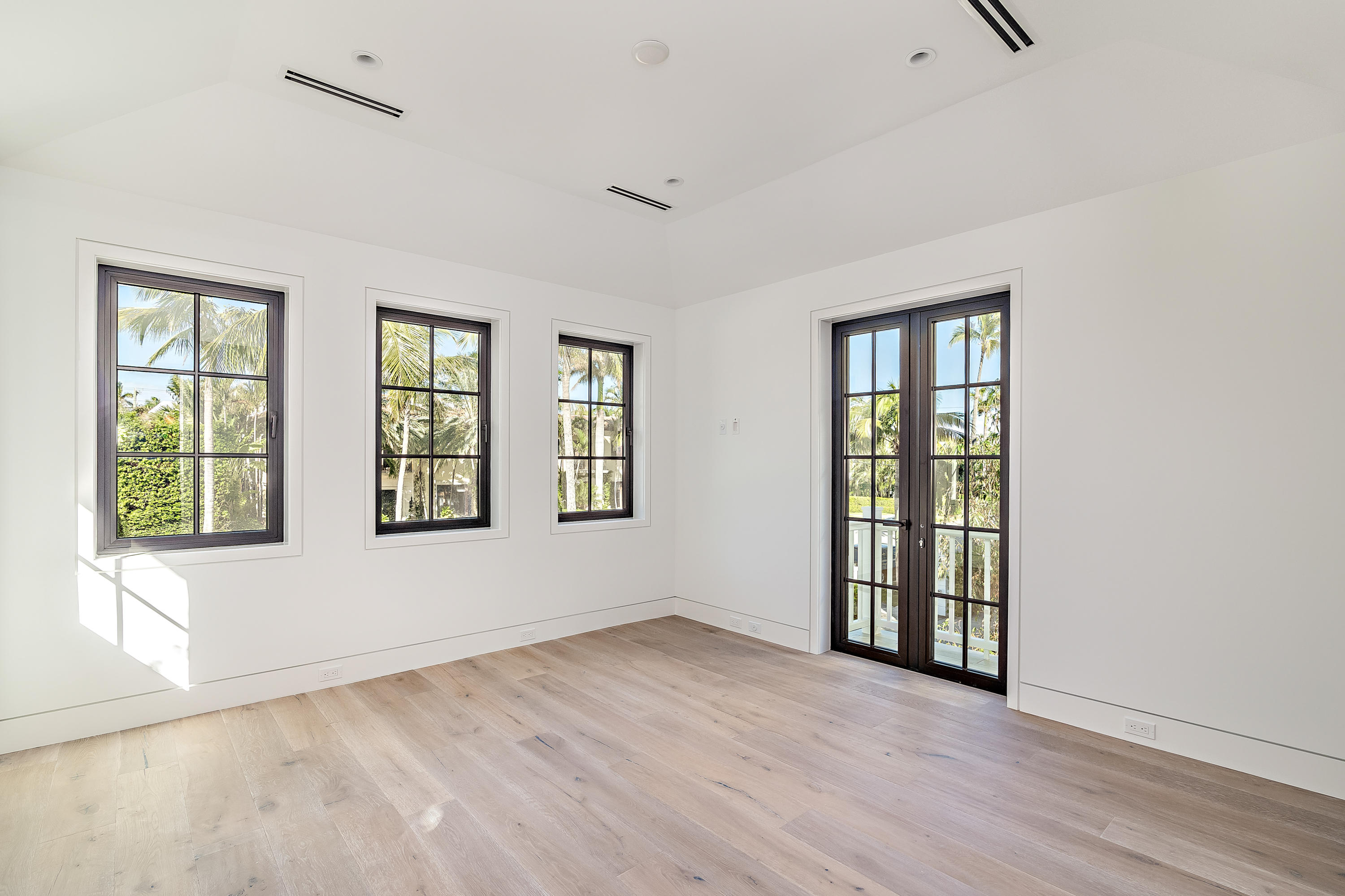 ROYAL PARK - Residential