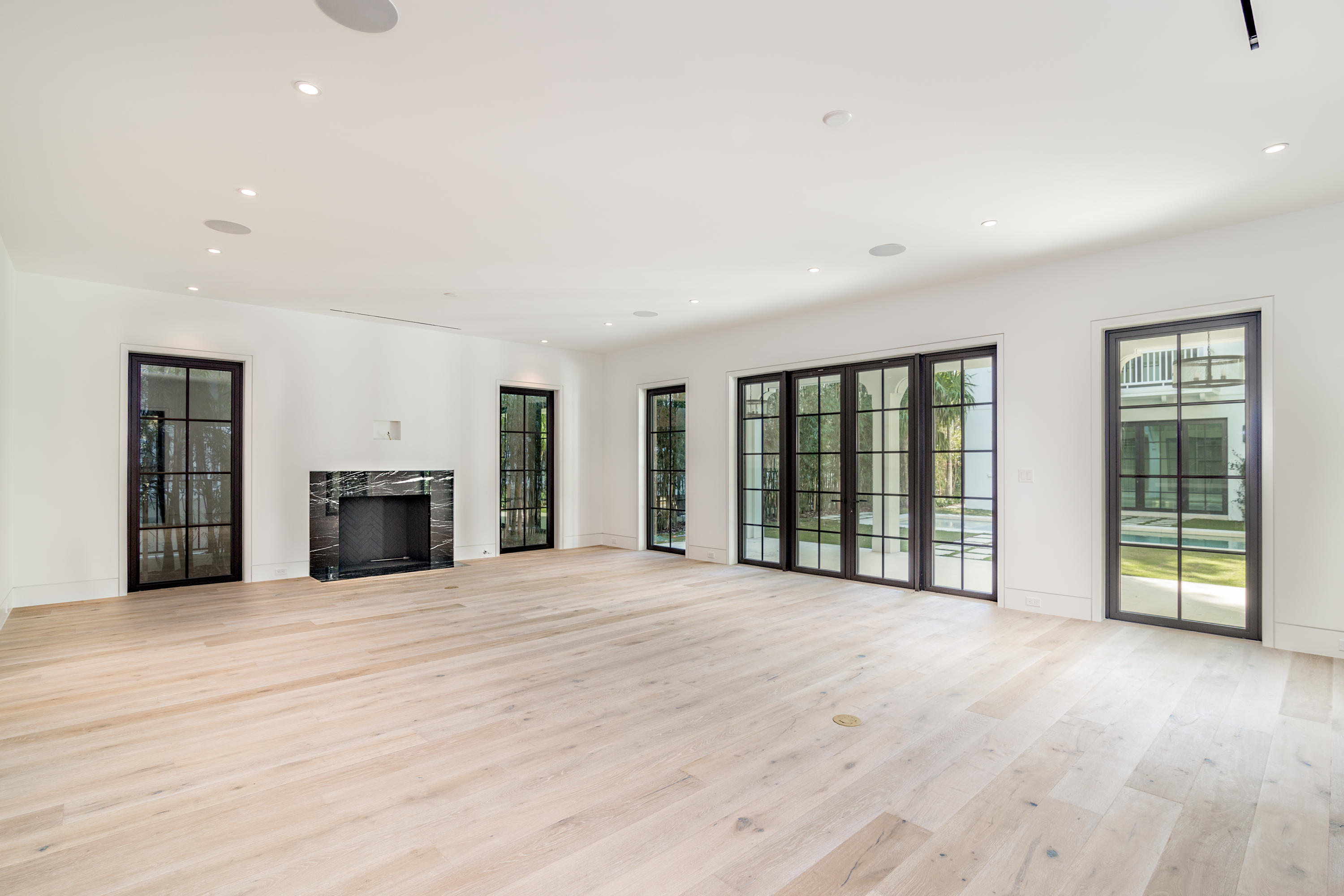 ROYAL PARK - Residential