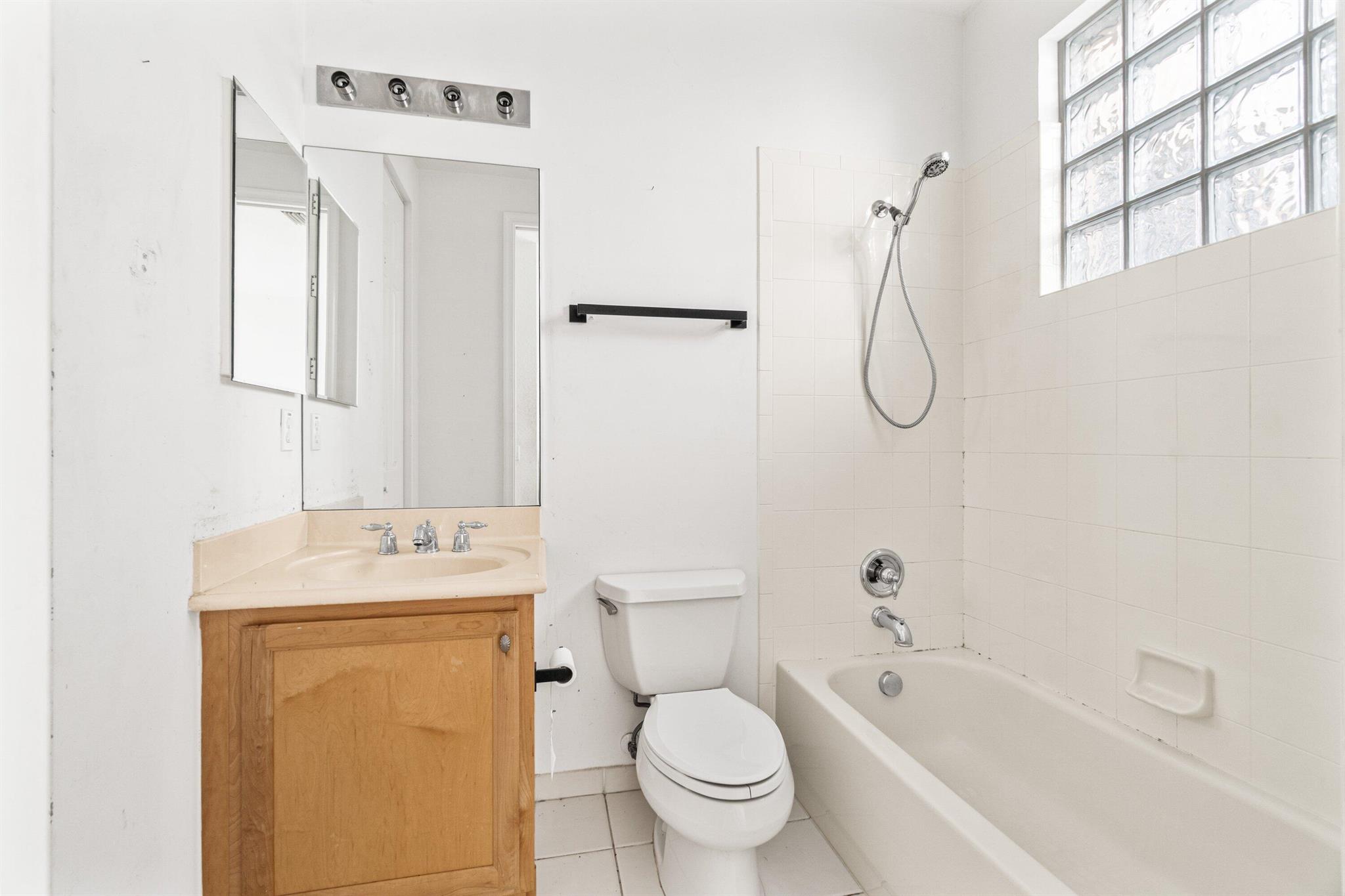 CANYON LAKES 1 - Residential