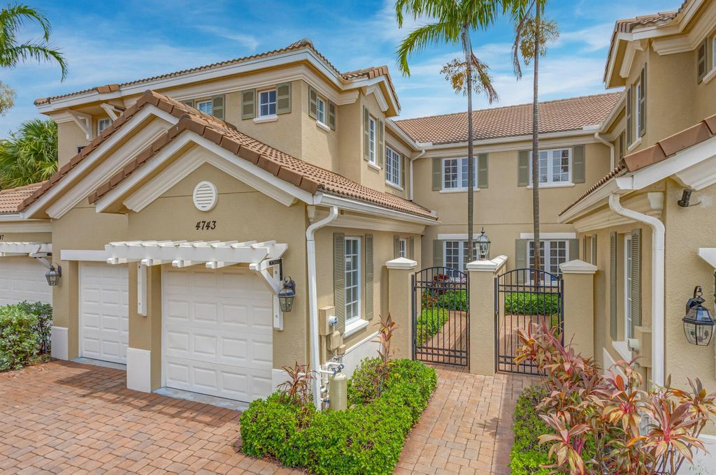 Photo of 4743 Cadiz Circle, Palm Beach Gardens, FL 33418 (MLS # R10897643)