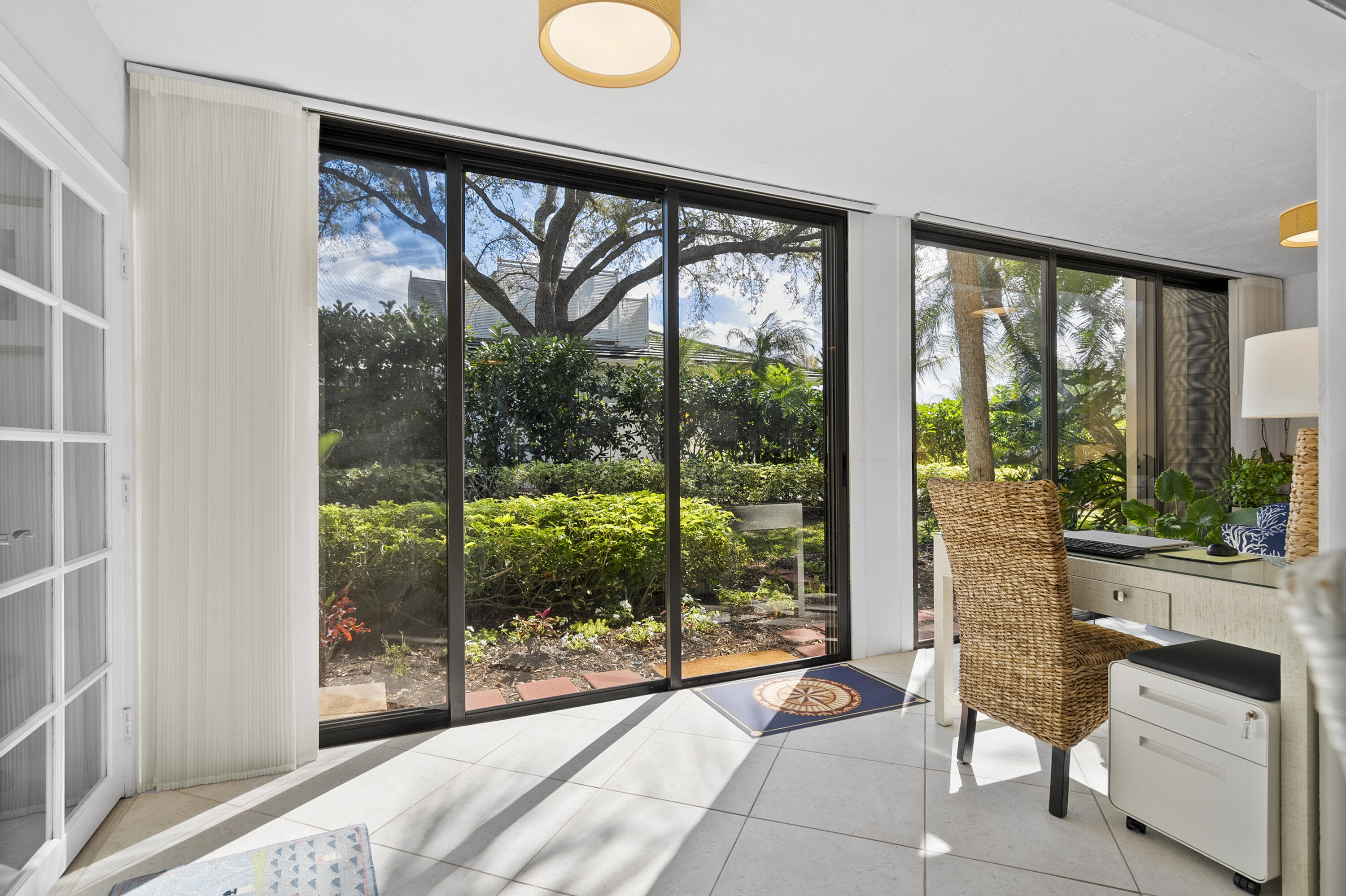 MARINER SANDS CLUB VILLAS CONDO - Residential