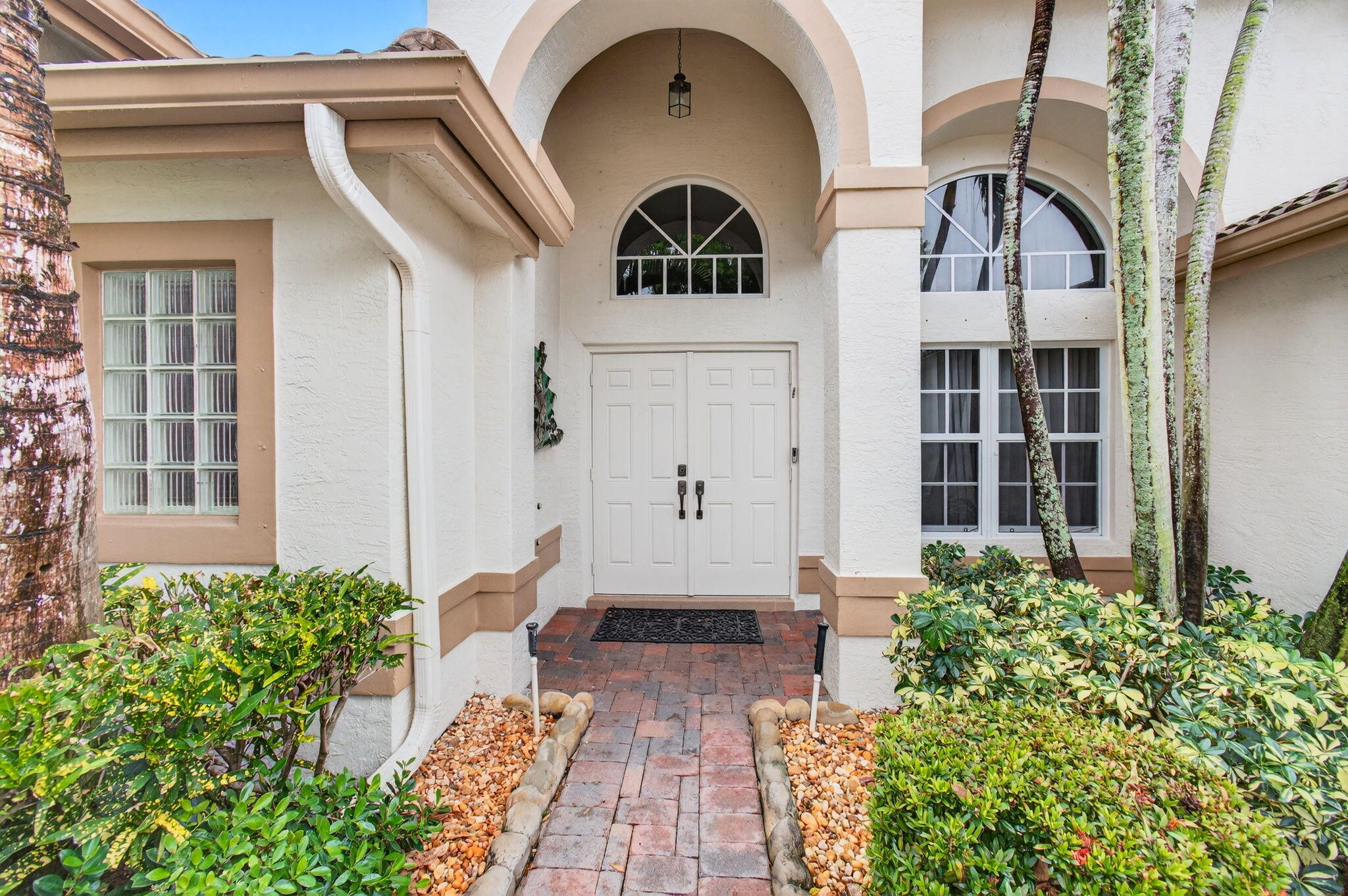 11511 Pamplona Boulevard