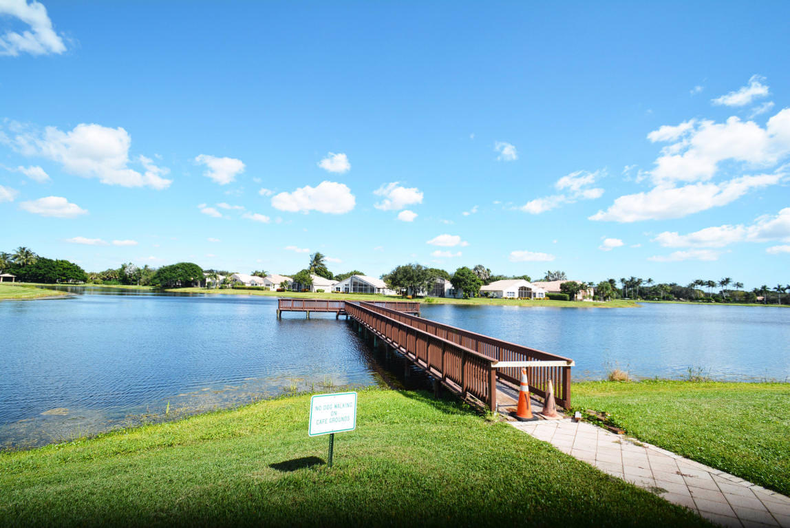 VALENCIA LAKES 1 - Residential