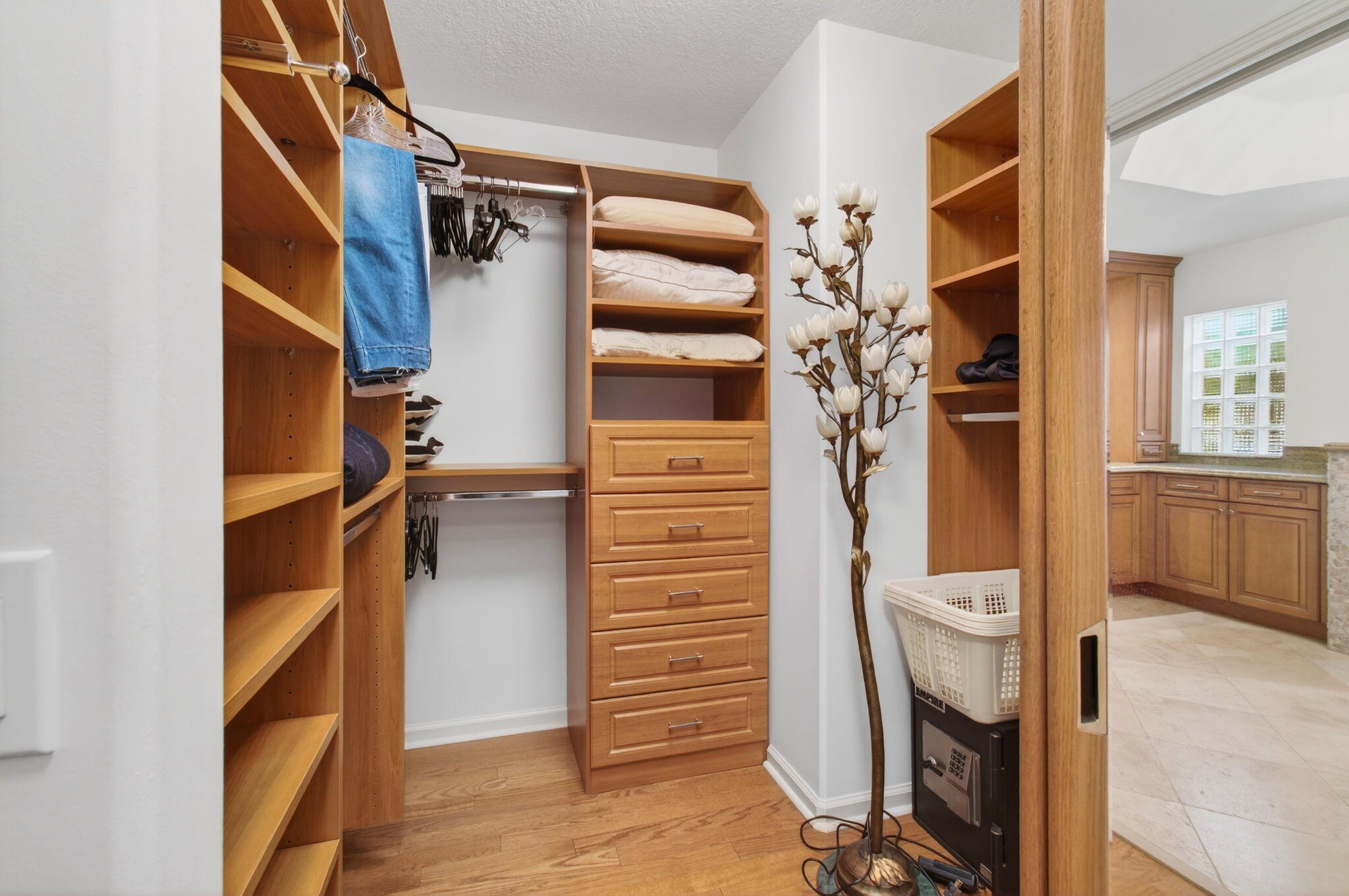 VALENCIA LAKES 1 - Residential