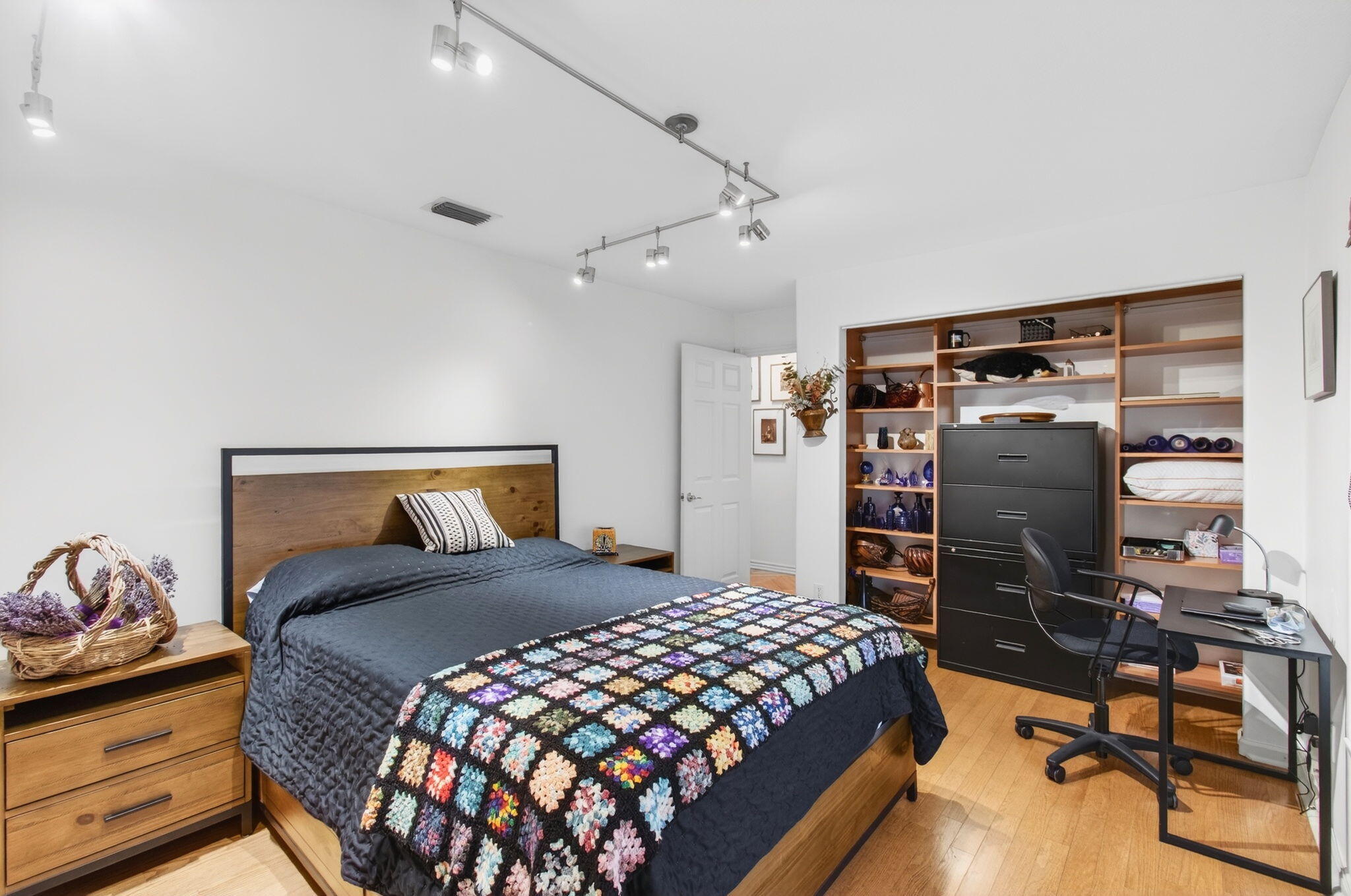 VALENCIA LAKES 1 - Residential