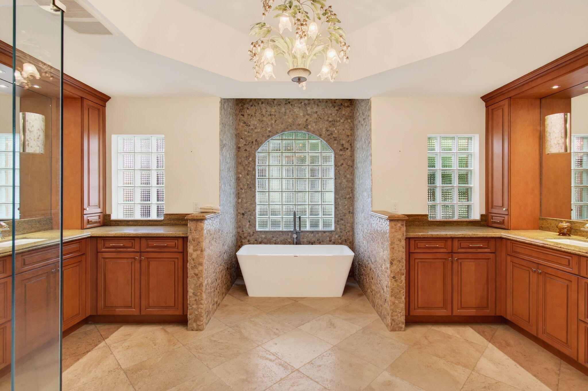 VALENCIA LAKES 1 - Residential