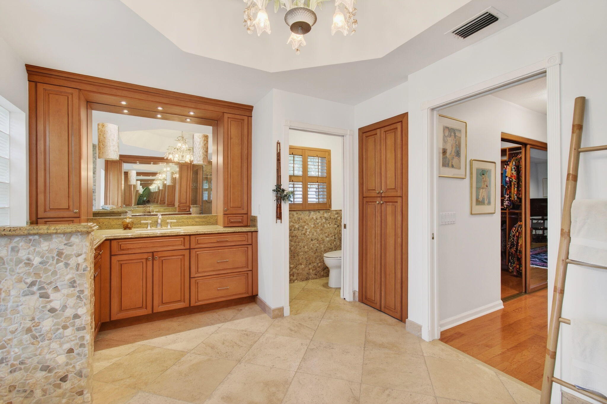 VALENCIA LAKES 1 - Residential