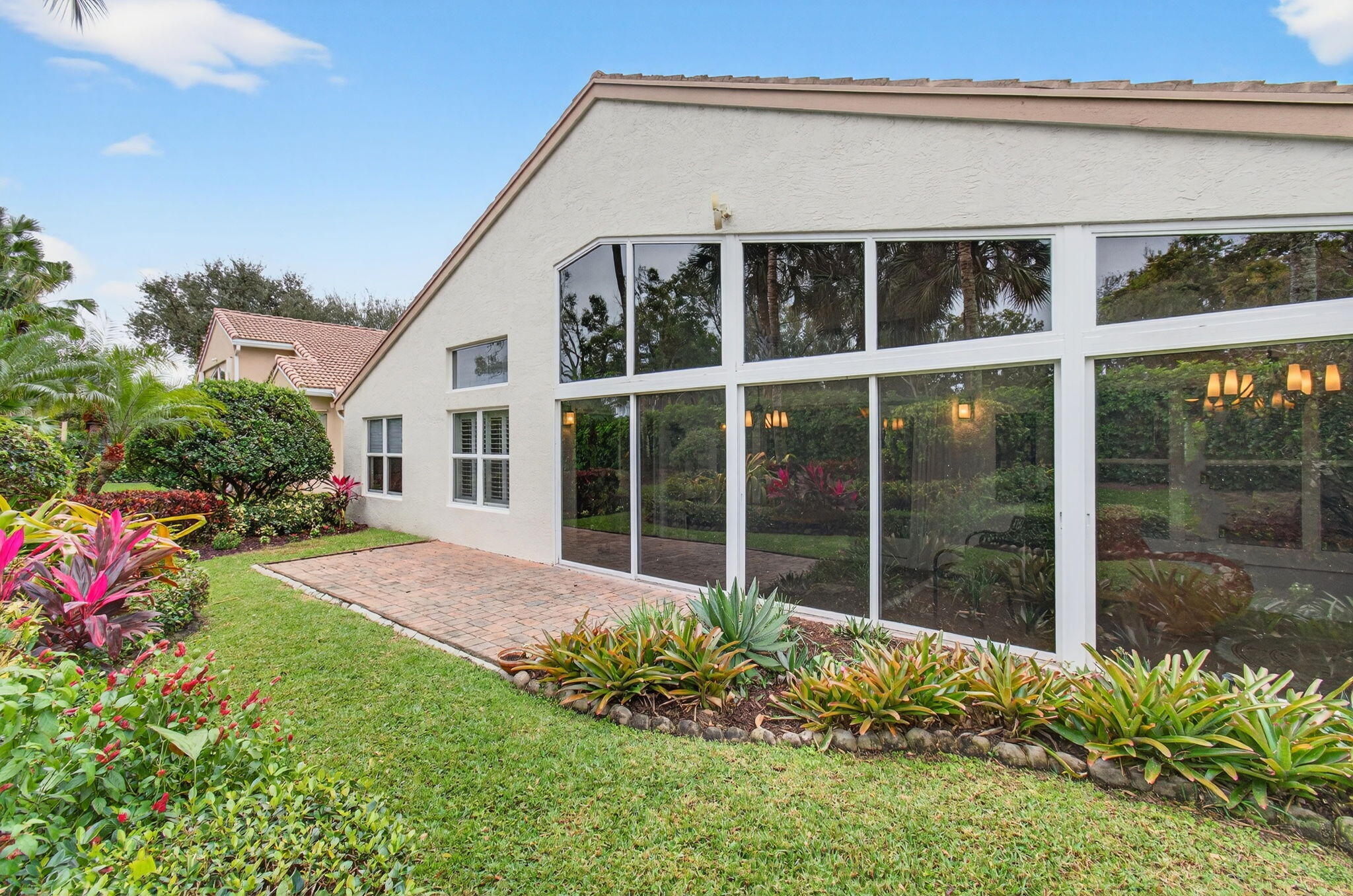 VALENCIA LAKES 1 - Residential