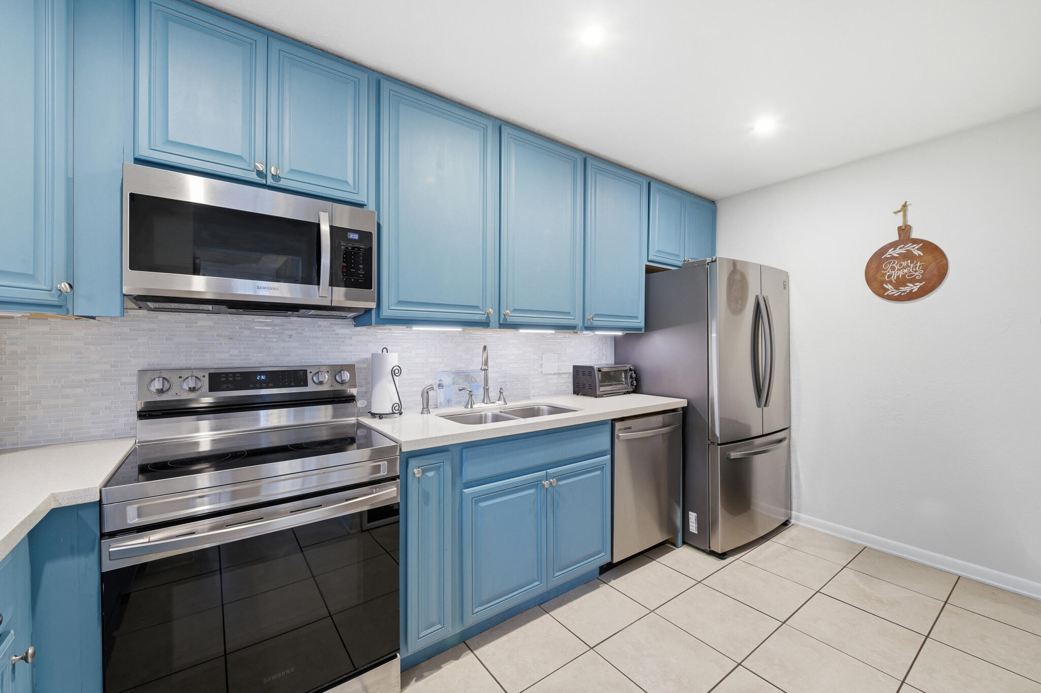 COUNTRY - Residential