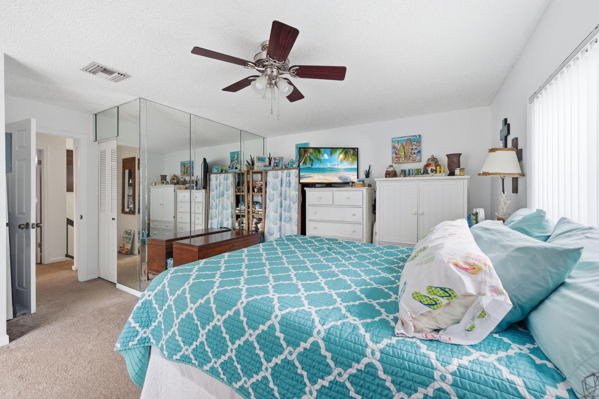 COUNTRY - Residential