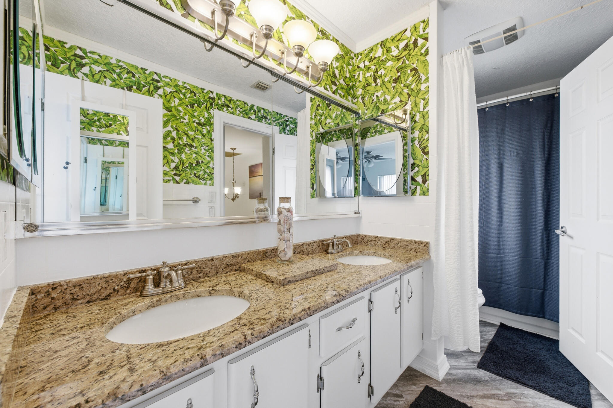 COUNTRY - Residential