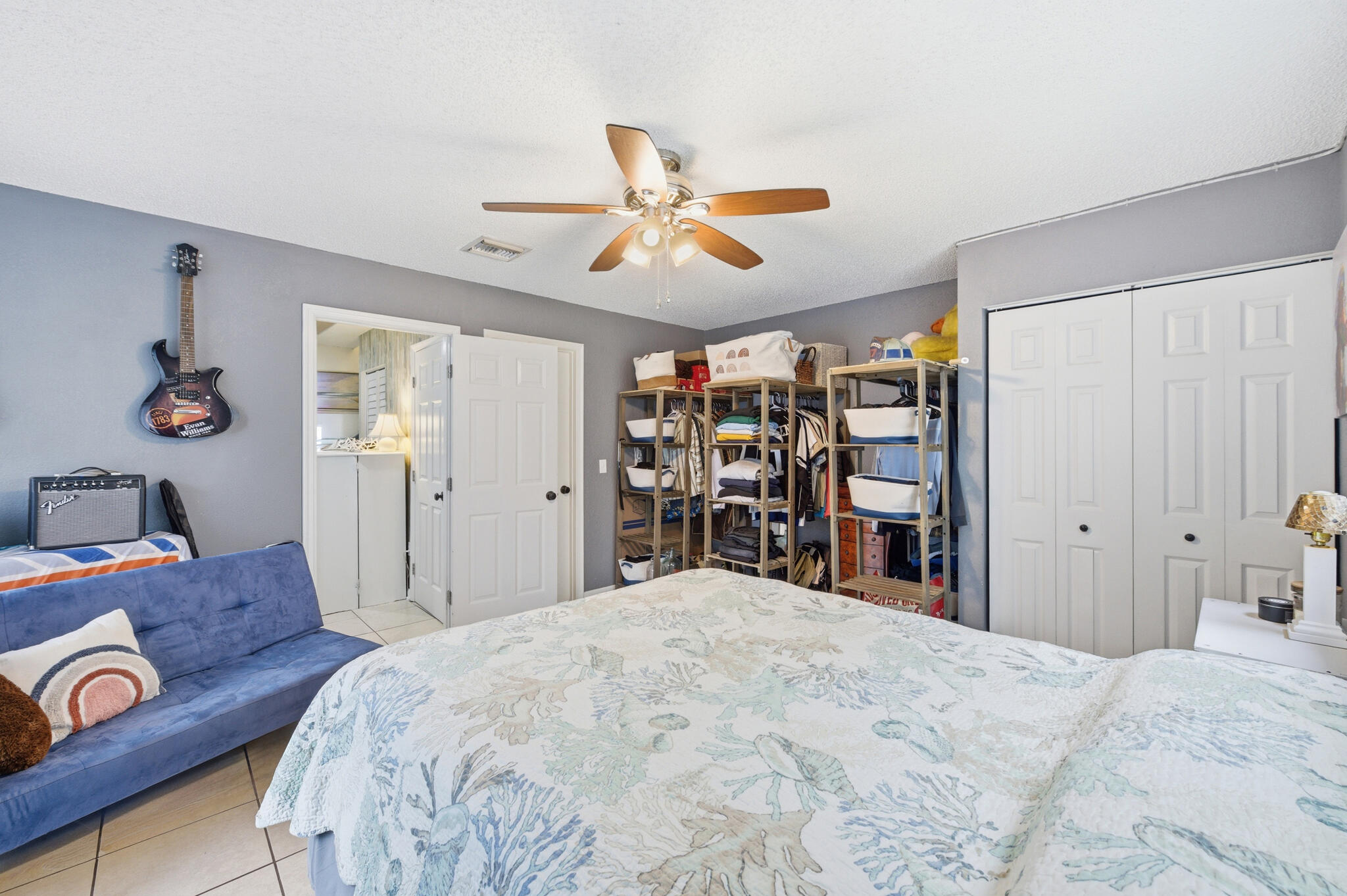 COUNTRY - Residential