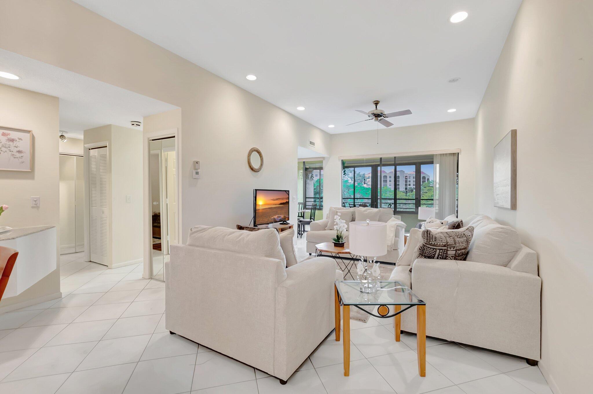 7472 La Paz Boulevard 302