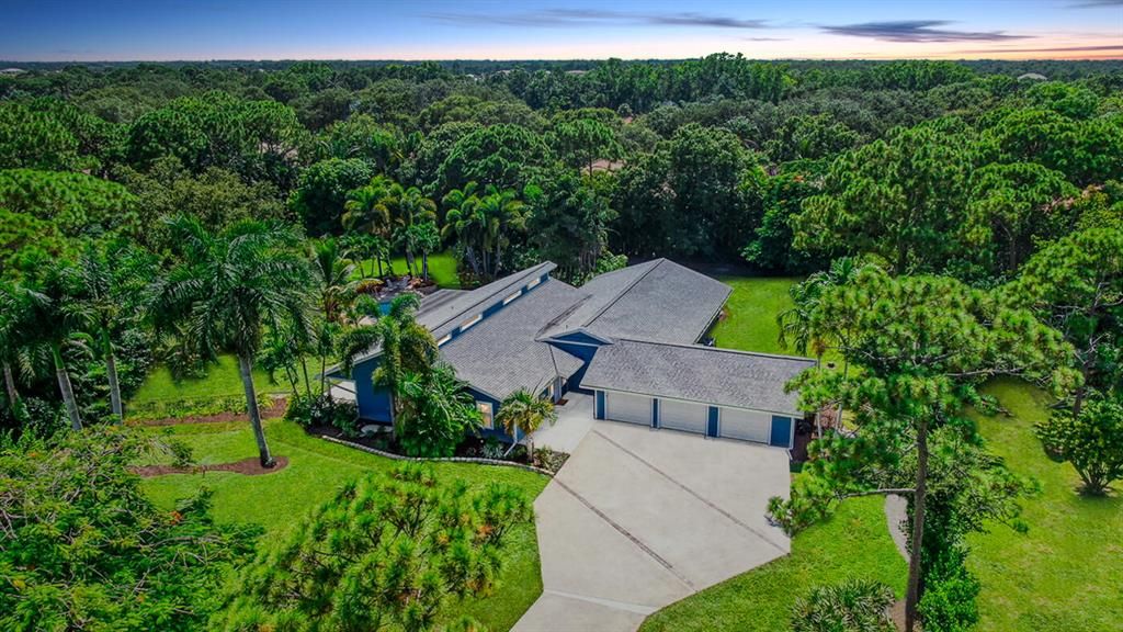 Photo of 19805 Earlwood Drive Dr, Jupiter, FL 33458 (MLS # R10822301)